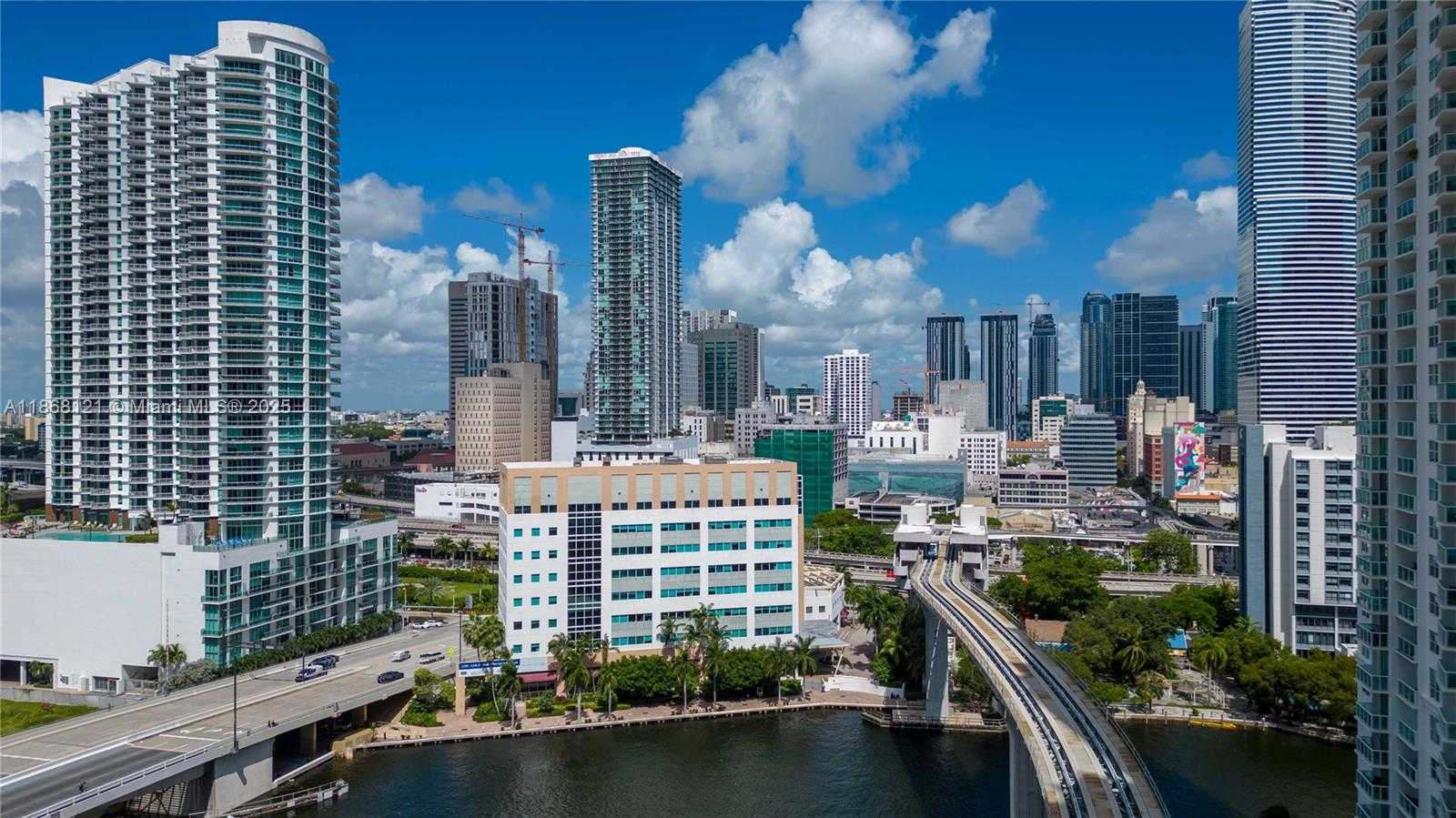 Small Image of 68 SOUTH EAST 6TH ST #1611, Miami Number 34