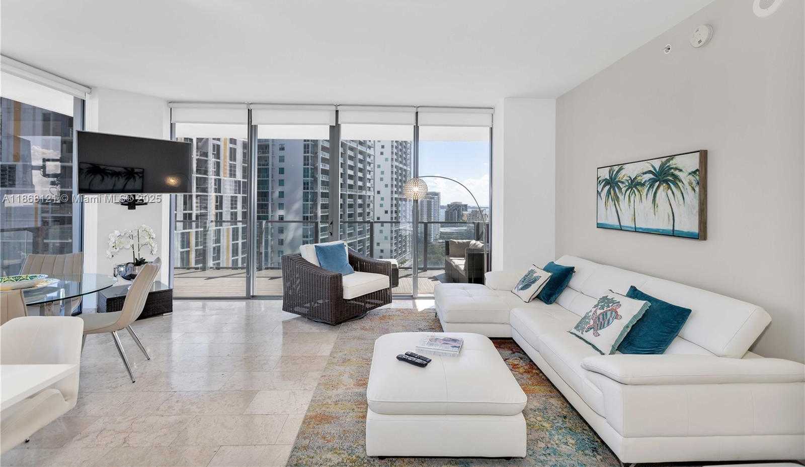 Small Image of 68 SOUTH EAST 6TH ST #1611, Miami Number 4