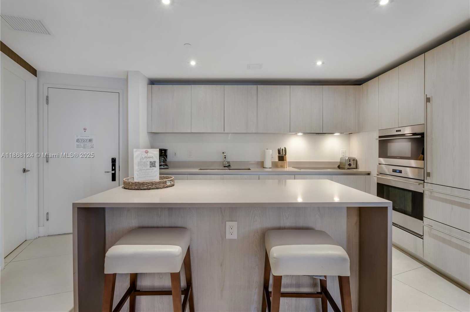 Small Image of 4111 SOUTH OCEAN DR #1405, Hollywood Number 4