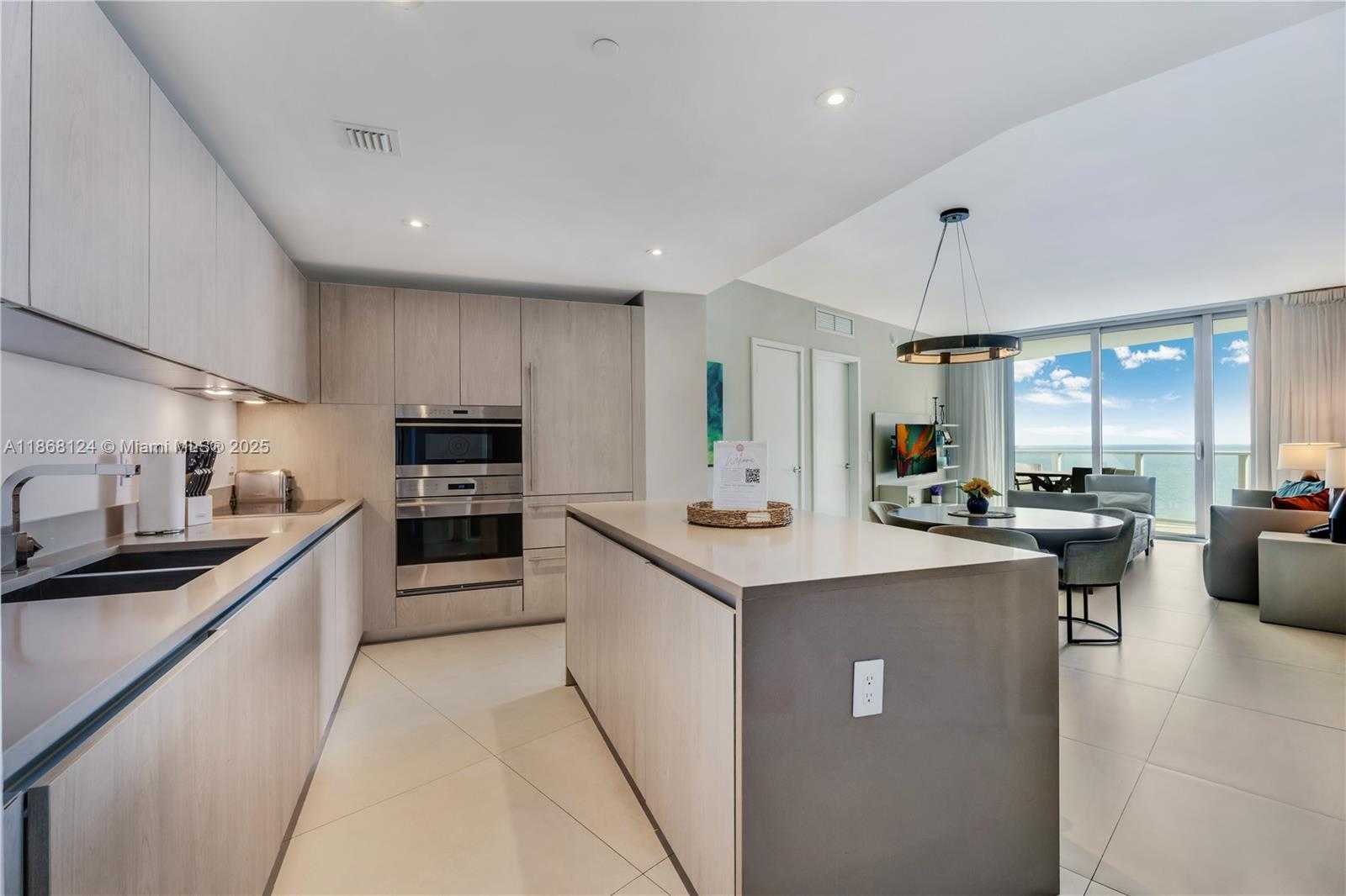 Small Image of 4111 SOUTH OCEAN DR #1405, Hollywood Number 8