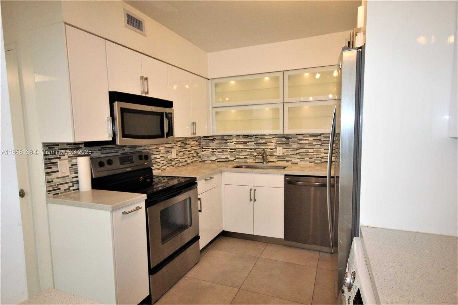 Small Image of 5151 COLLINS AVE #422, Miami Beach Number 5