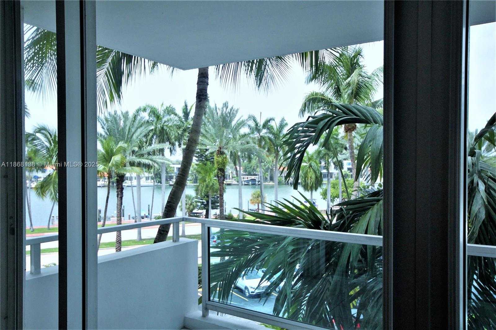 Small Image of 5151 COLLINS AVE #422, Miami Beach Number 9