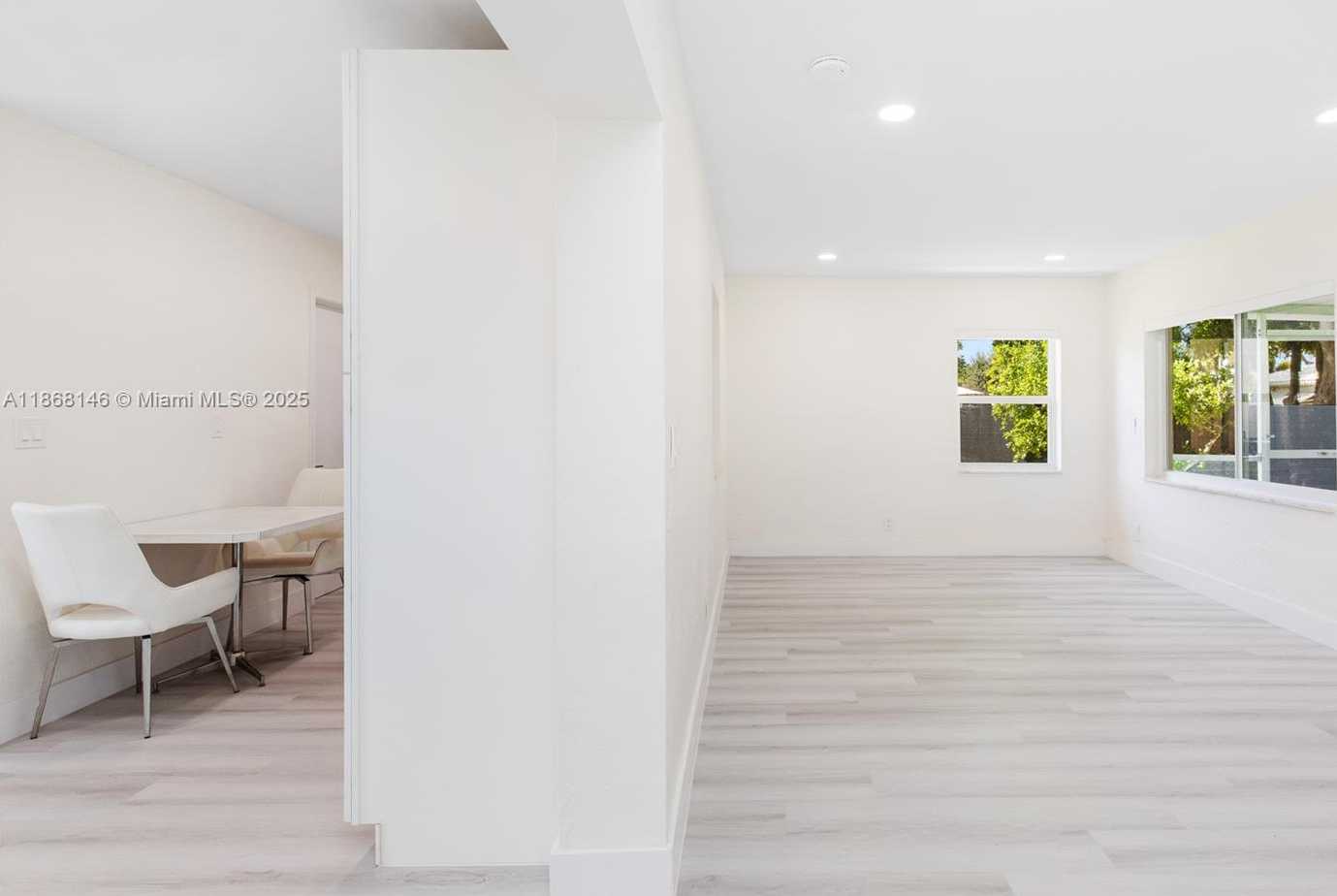 Small Image of 7003 NORTH WEST 99TH AVE, Tamarac Number 11
