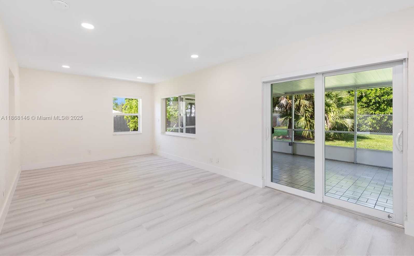 Small Image of 7003 NORTH WEST 99TH AVE, Tamarac Number 12