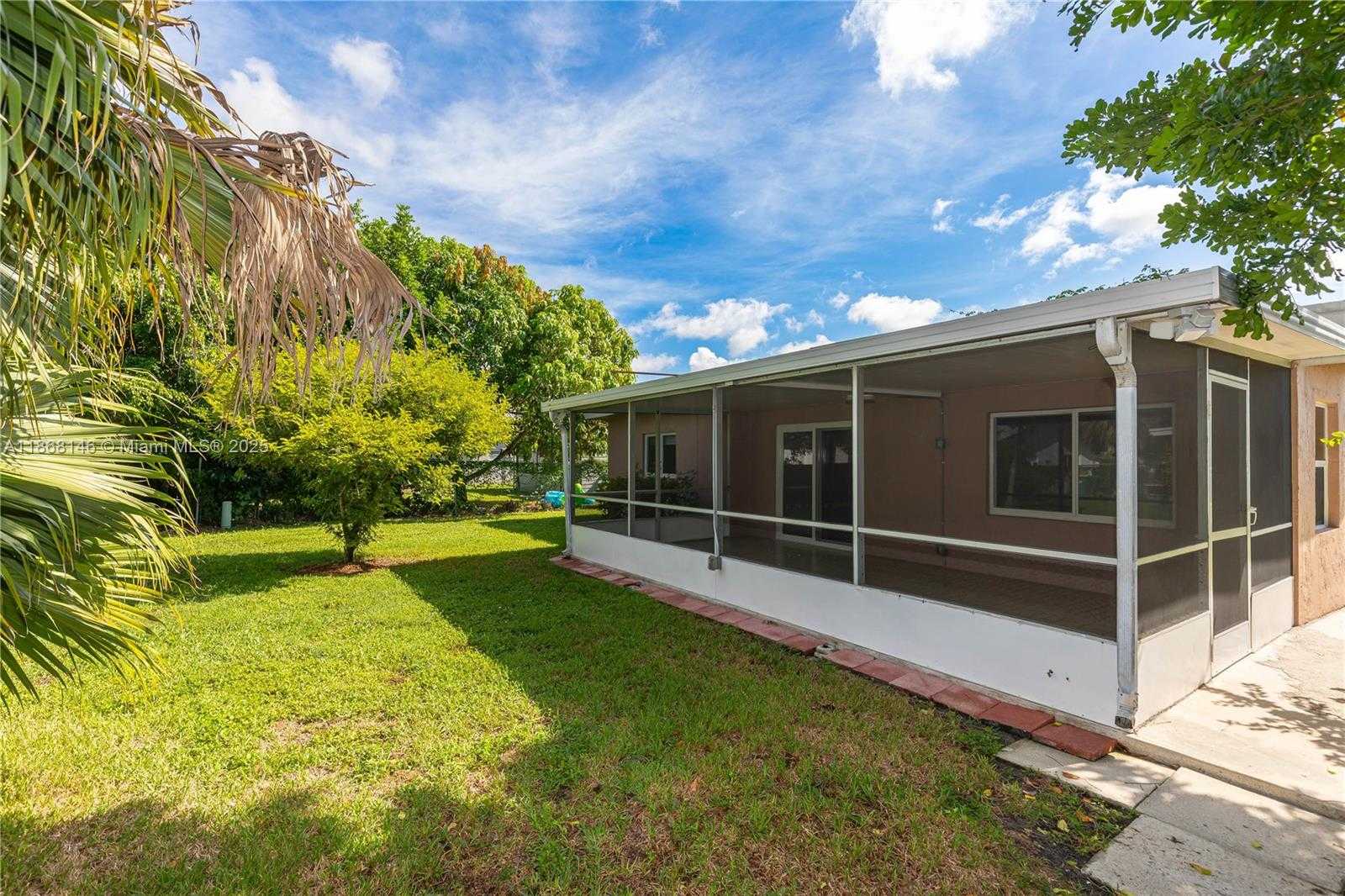 Small Image of 7003 NORTH WEST 99TH AVE, Tamarac Number 29