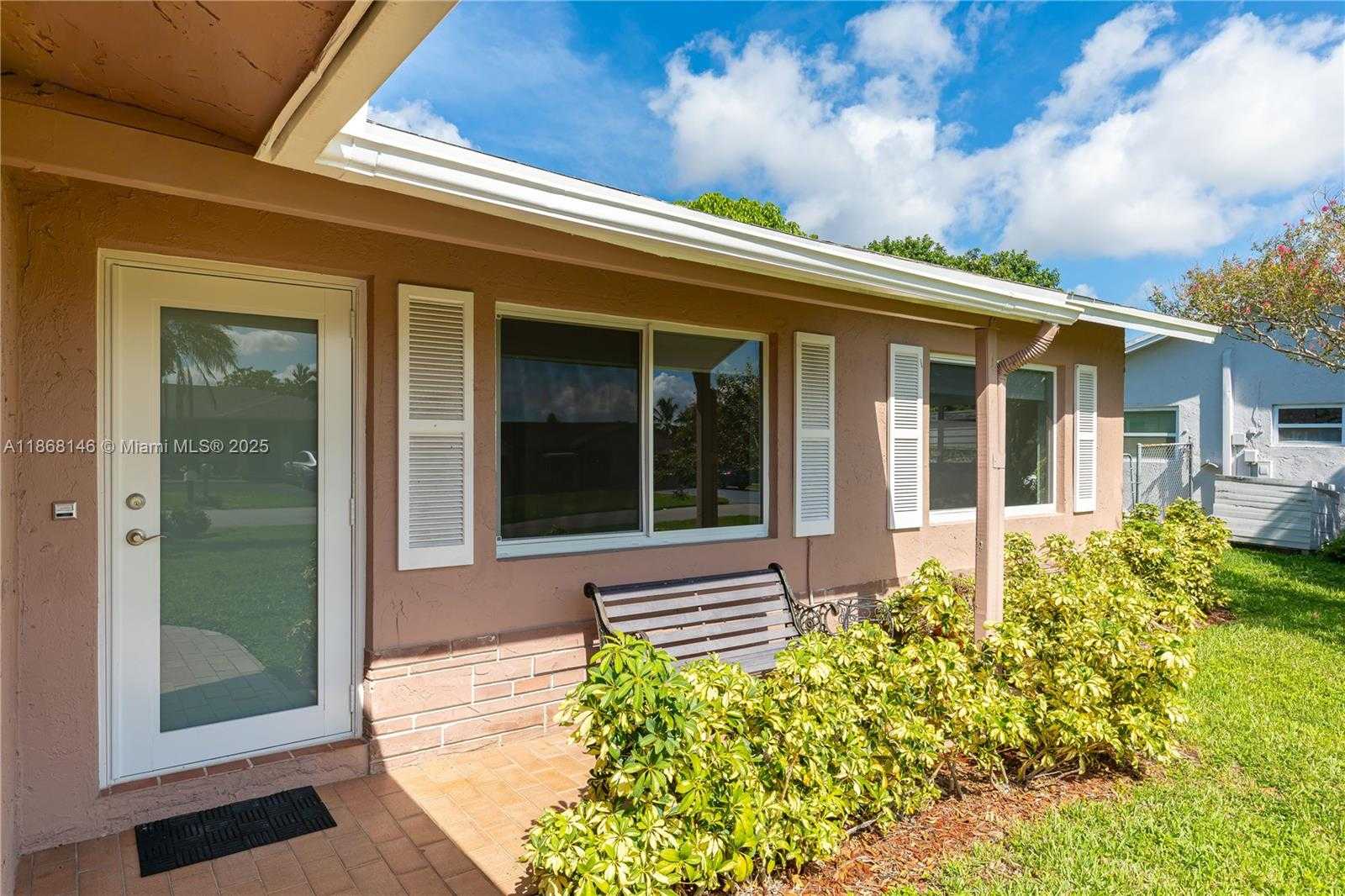 Small Image of 7003 NORTH WEST 99TH AVE, Tamarac Number 3