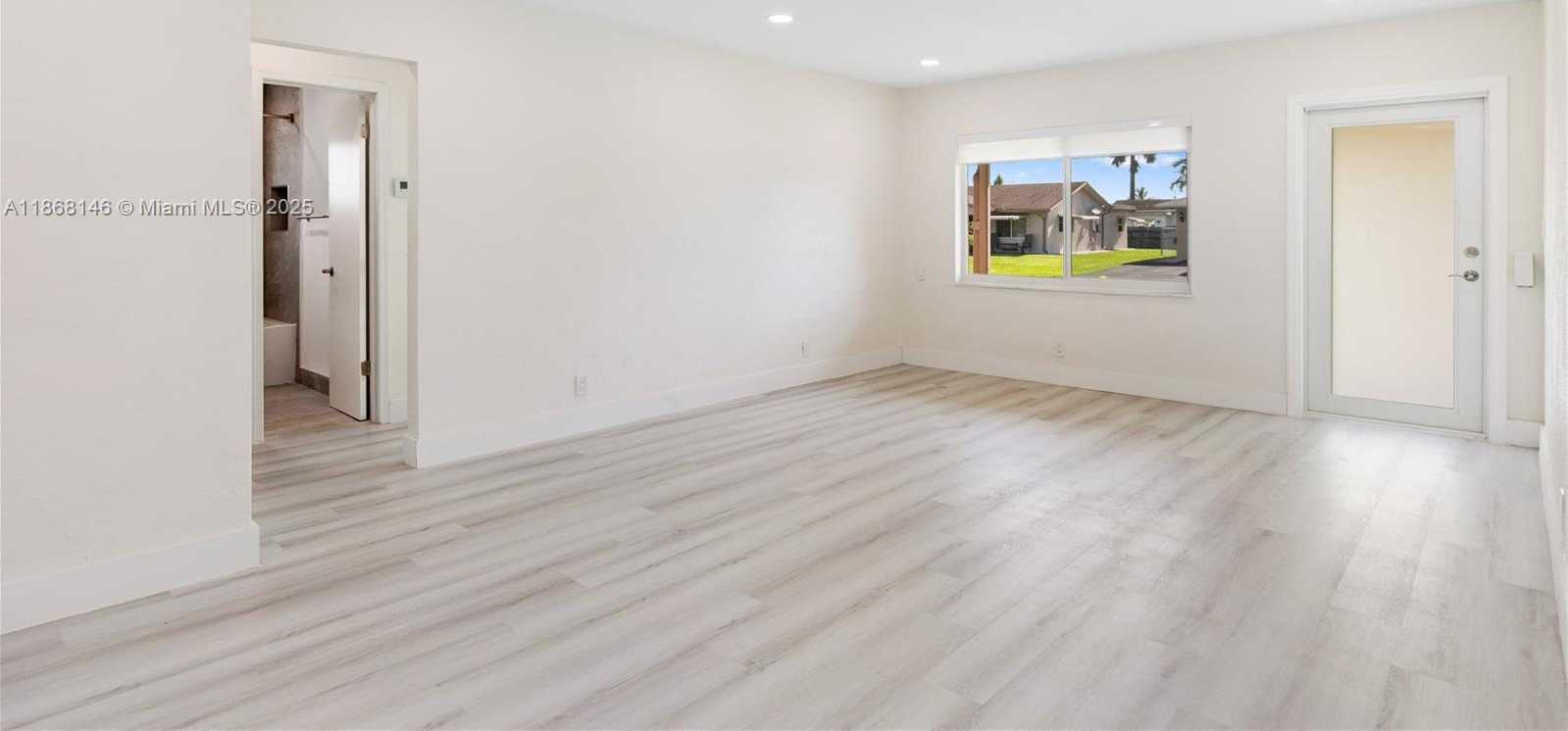 Small Image of 7003 NORTH WEST 99TH AVE, Tamarac Number 7