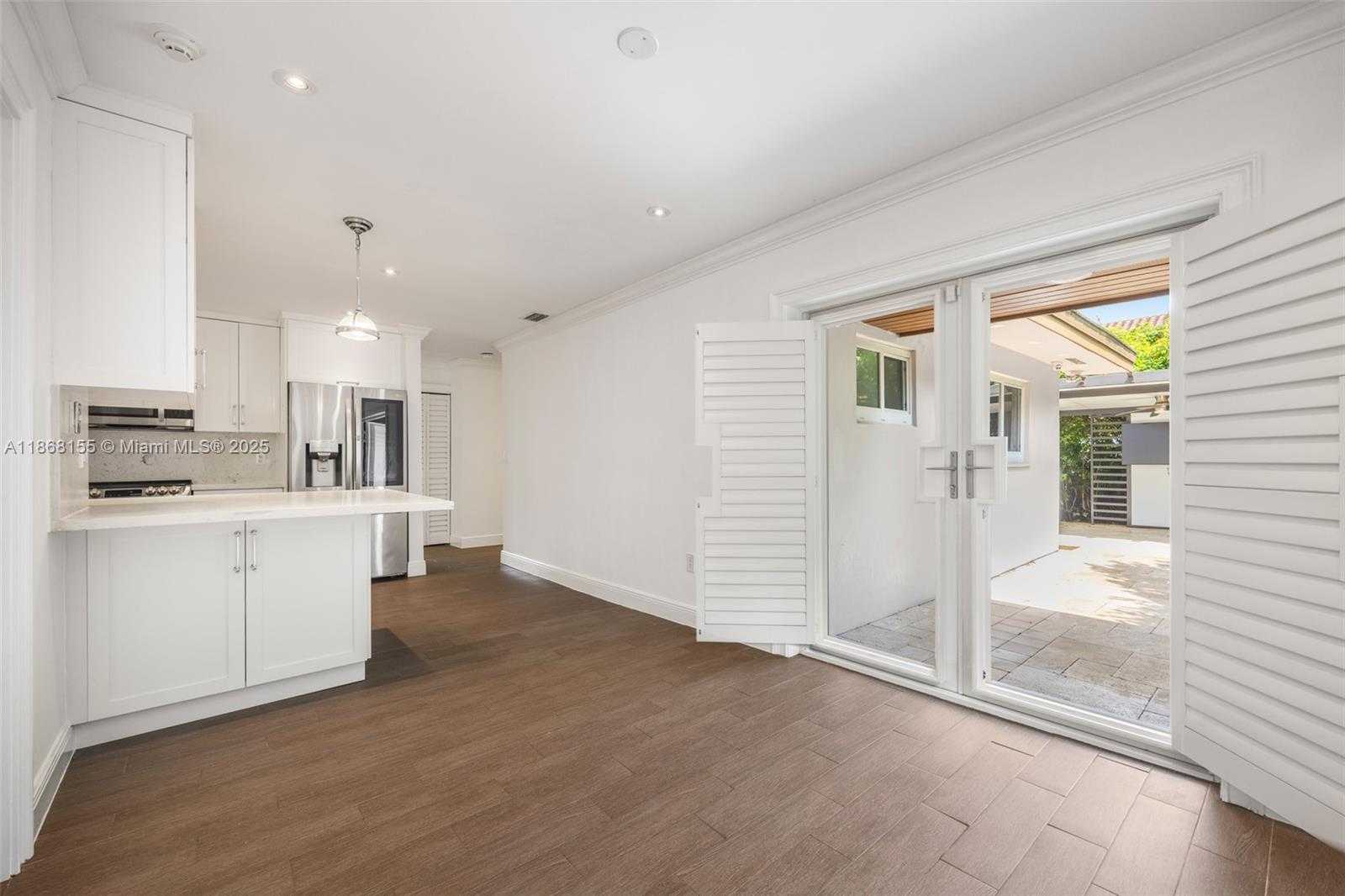 Small Image of 1261 SAN MIGUEL AVE, Coral Gables Number 11