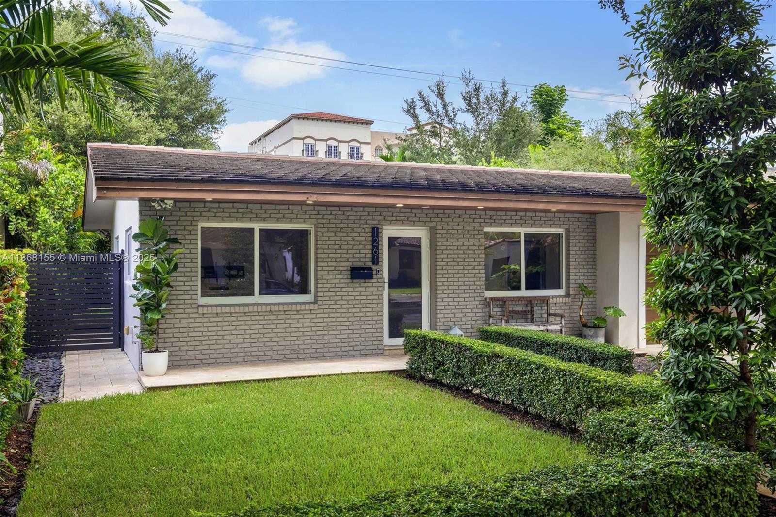 Small Image of 1261 SAN MIGUEL AVE, Coral Gables Number 3