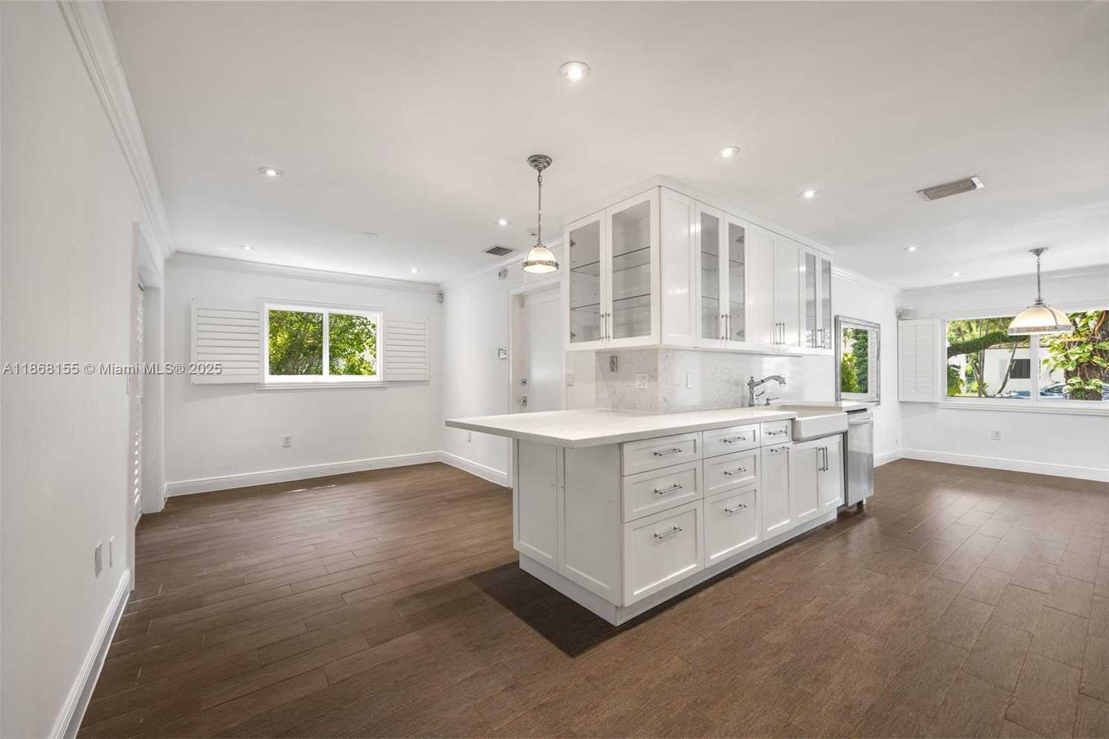 Small Image of 1261 SAN MIGUEL AVE, Coral Gables Number 9