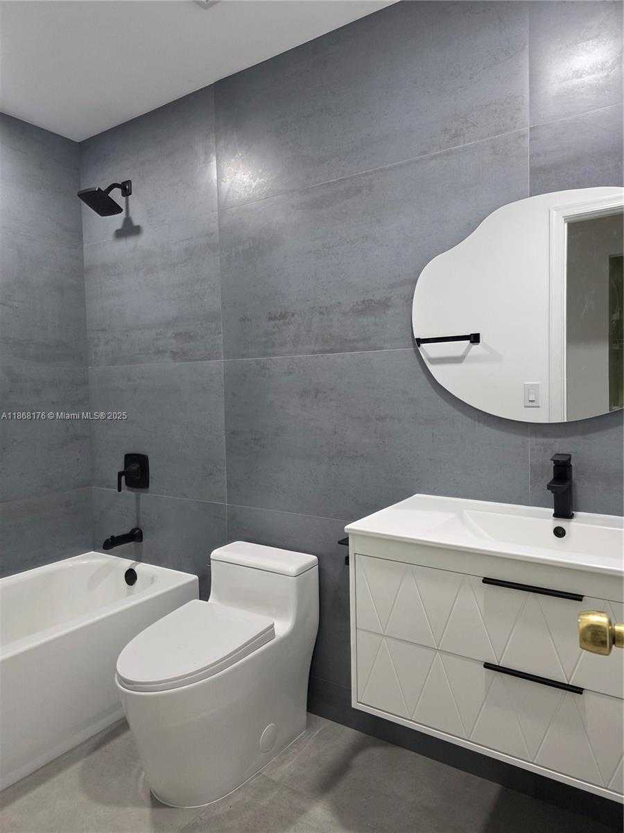 Small Image of 7761 NORTH WEST 4TH ST, Plantation Number 14
