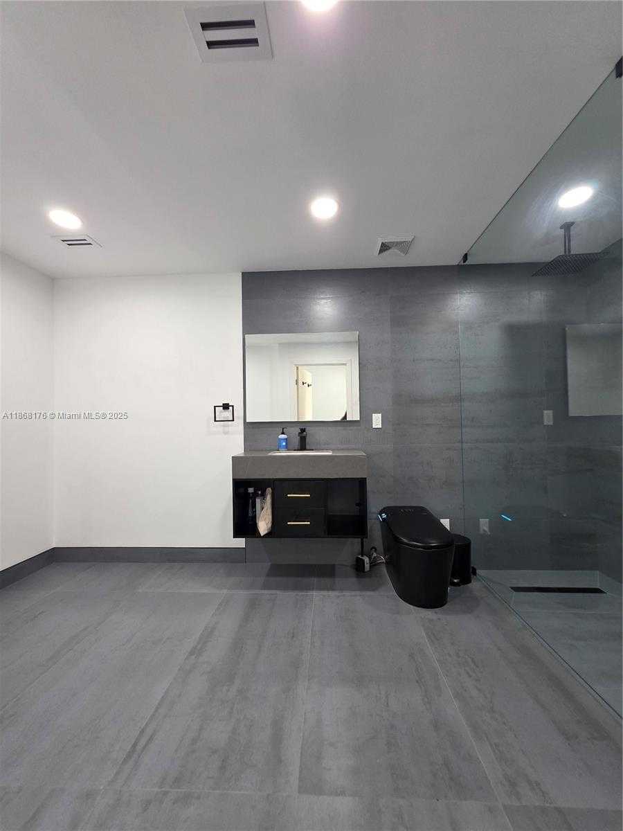 Small Image of 7761 NORTH WEST 4TH ST, Plantation Number 20