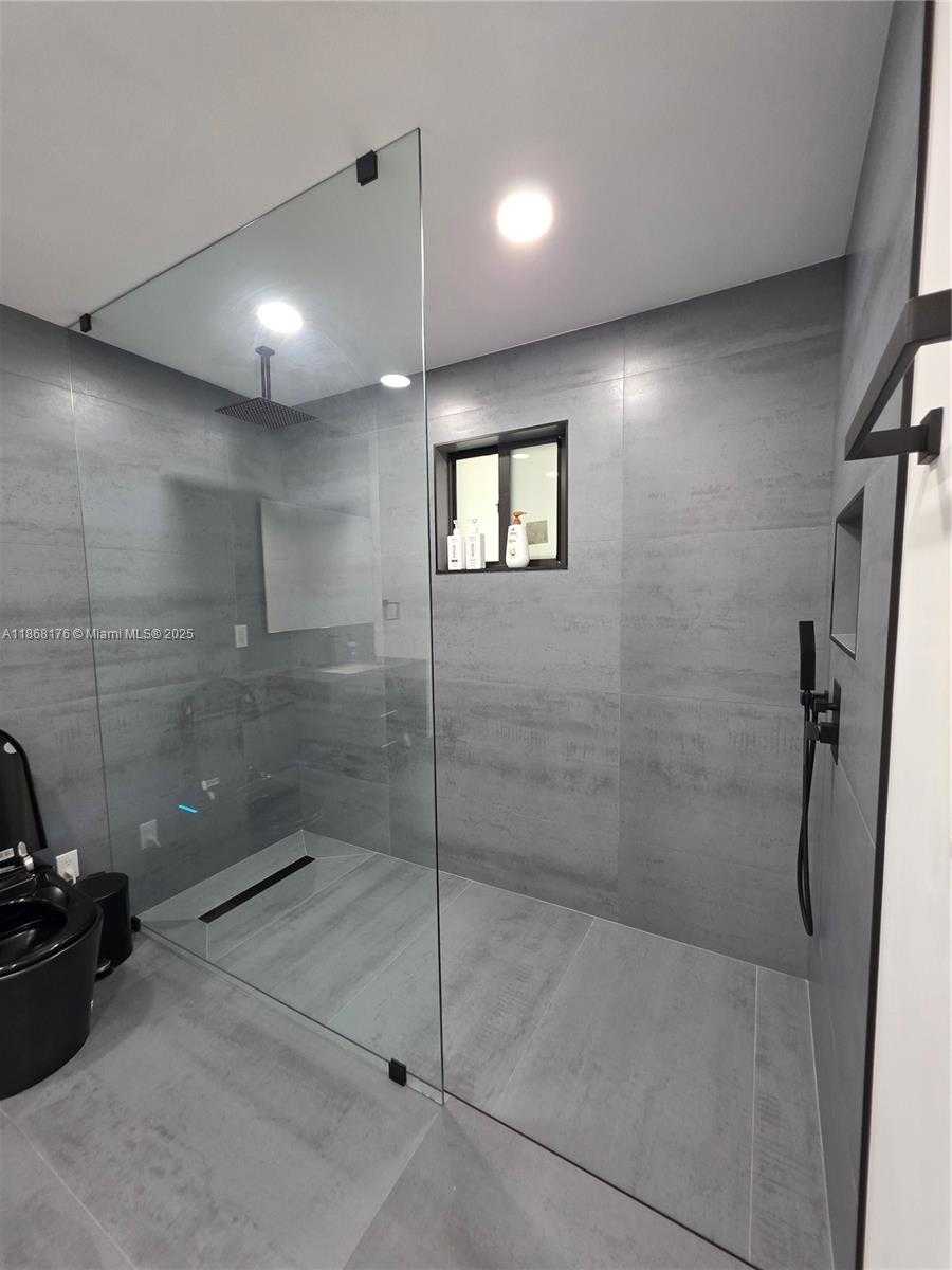 Small Image of 7761 NORTH WEST 4TH ST, Plantation Number 21