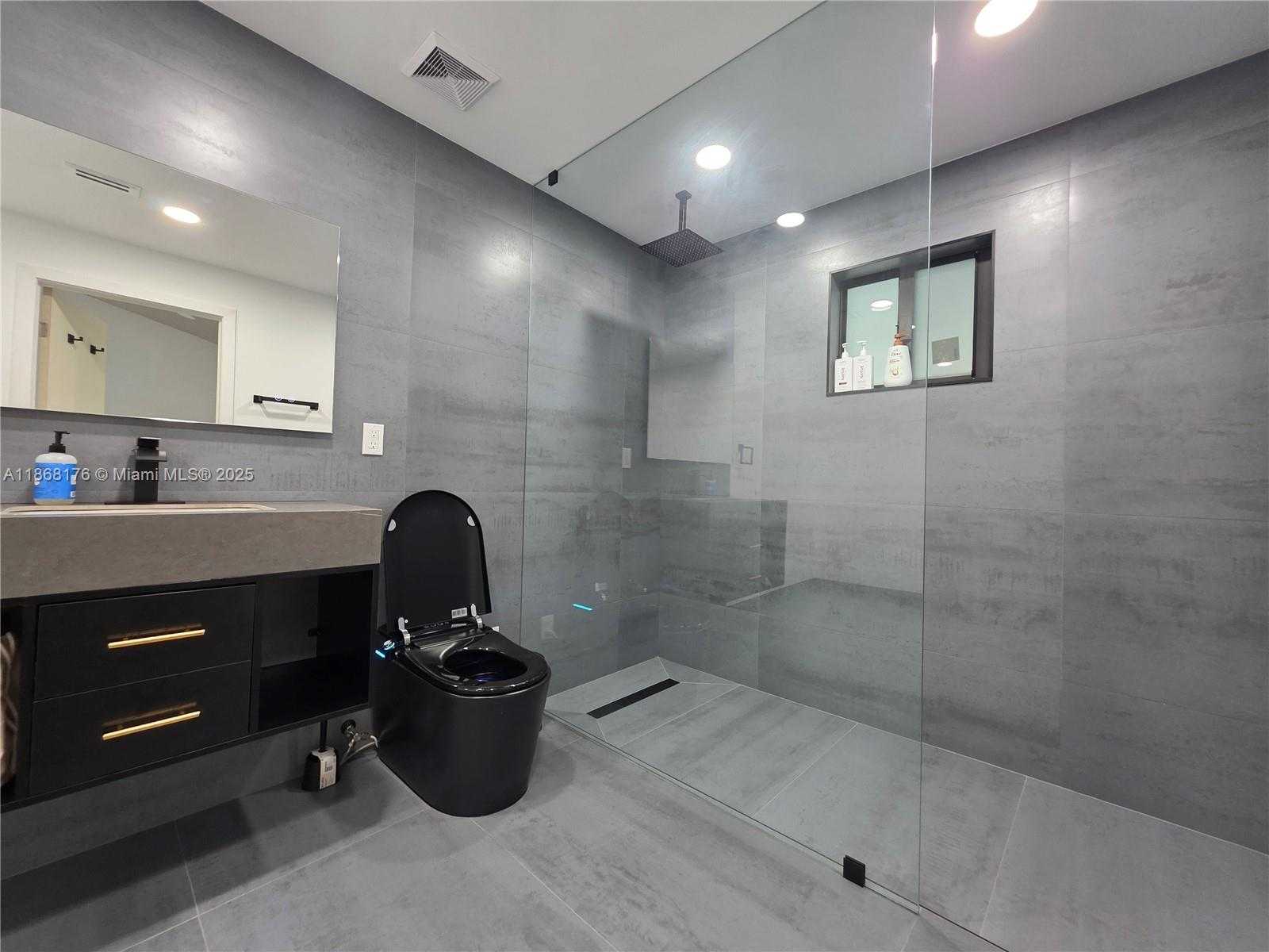 Small Image of 7761 NORTH WEST 4TH ST, Plantation Number 23