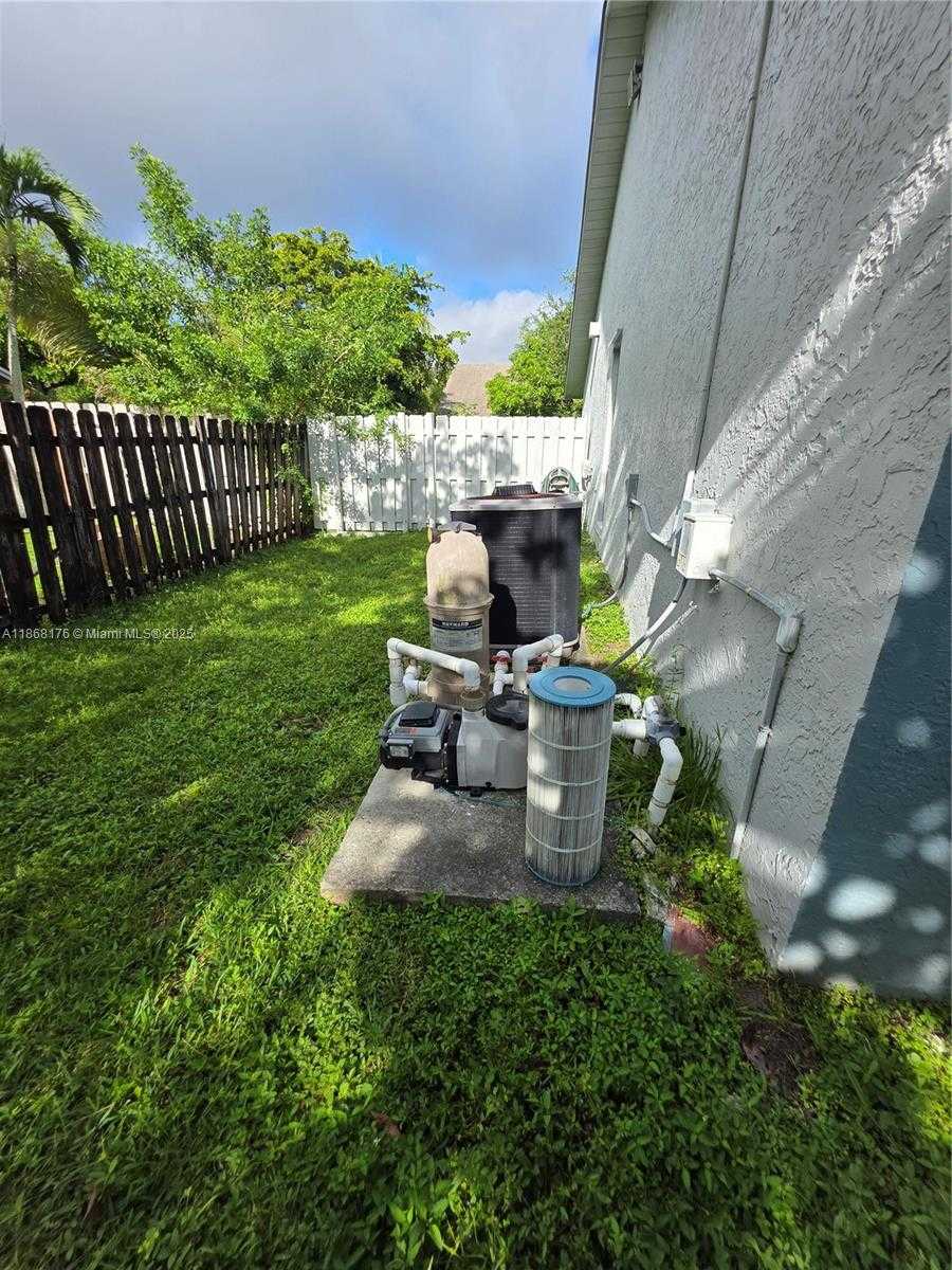 Small Image of 7761 NORTH WEST 4TH ST, Plantation Number 32