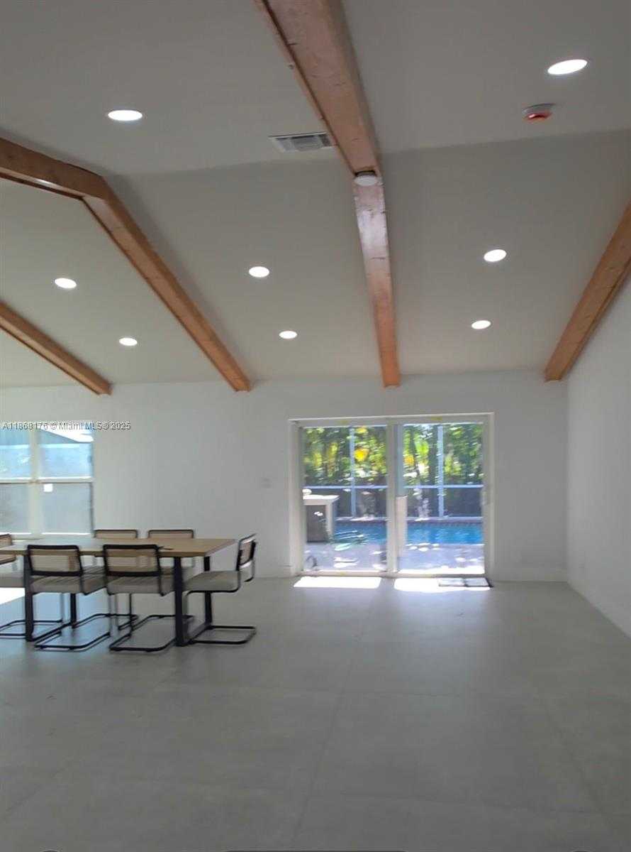 Small Image of 7761 NORTH WEST 4TH ST, Plantation Number 4