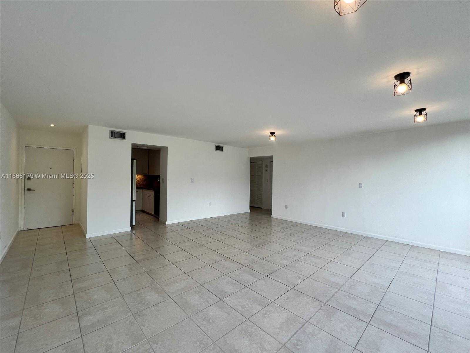Small Image of 155 SUNRISE DR #3A, Key Biscayne Number 14