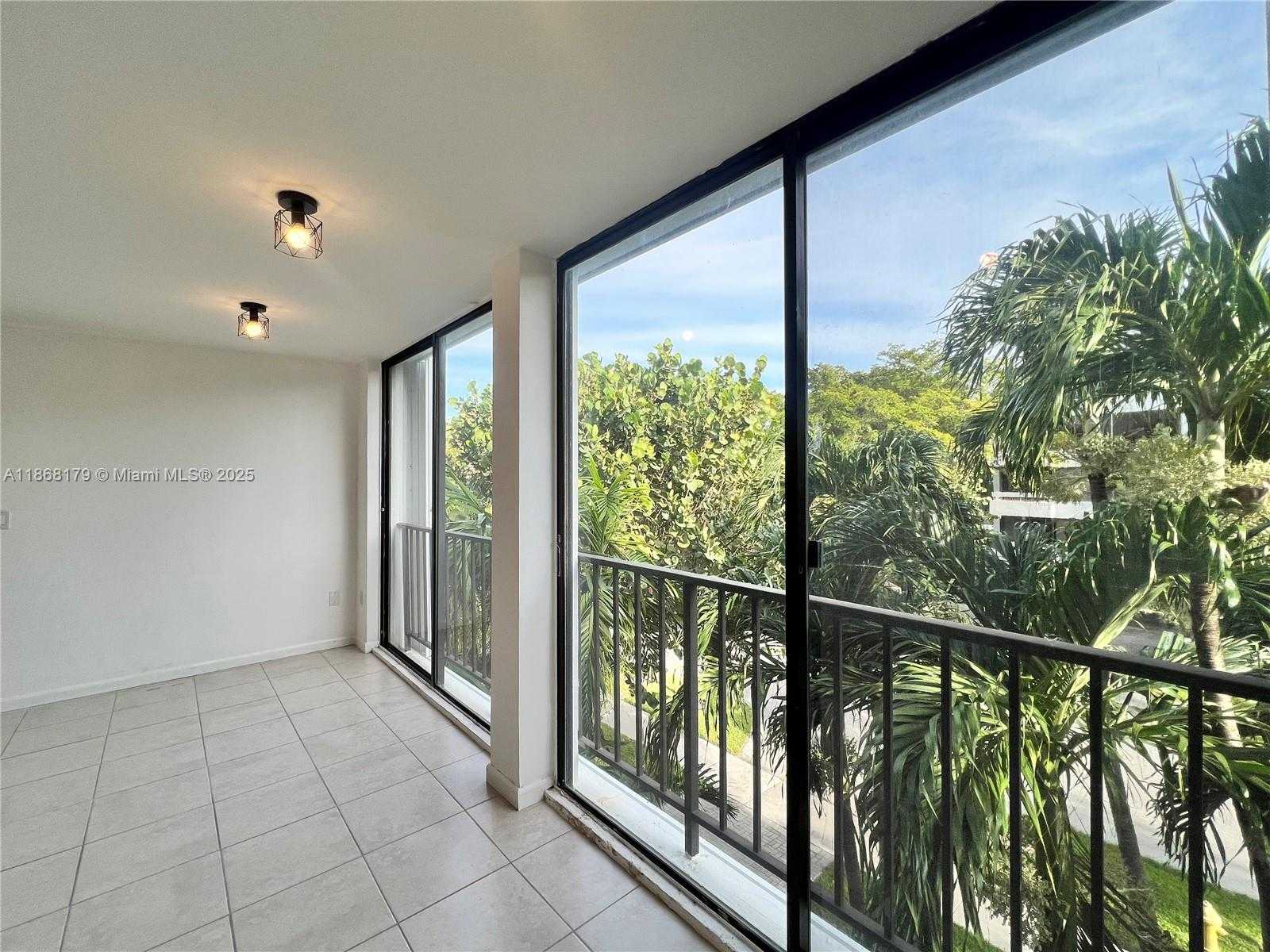 Small Image of 155 SUNRISE DR #3A, Key Biscayne Number 16