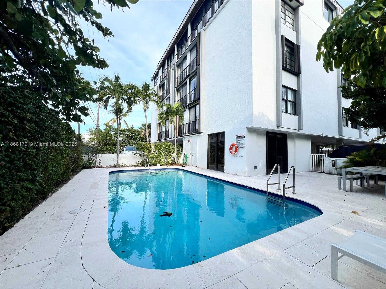 Small Image of 155 SUNRISE DR #3A, Key Biscayne Number 29