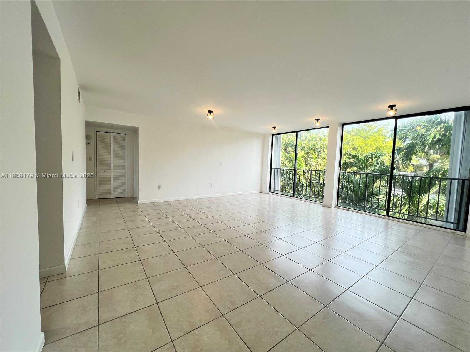 Small Image of 155 SUNRISE DR #3A, Key Biscayne Number 9