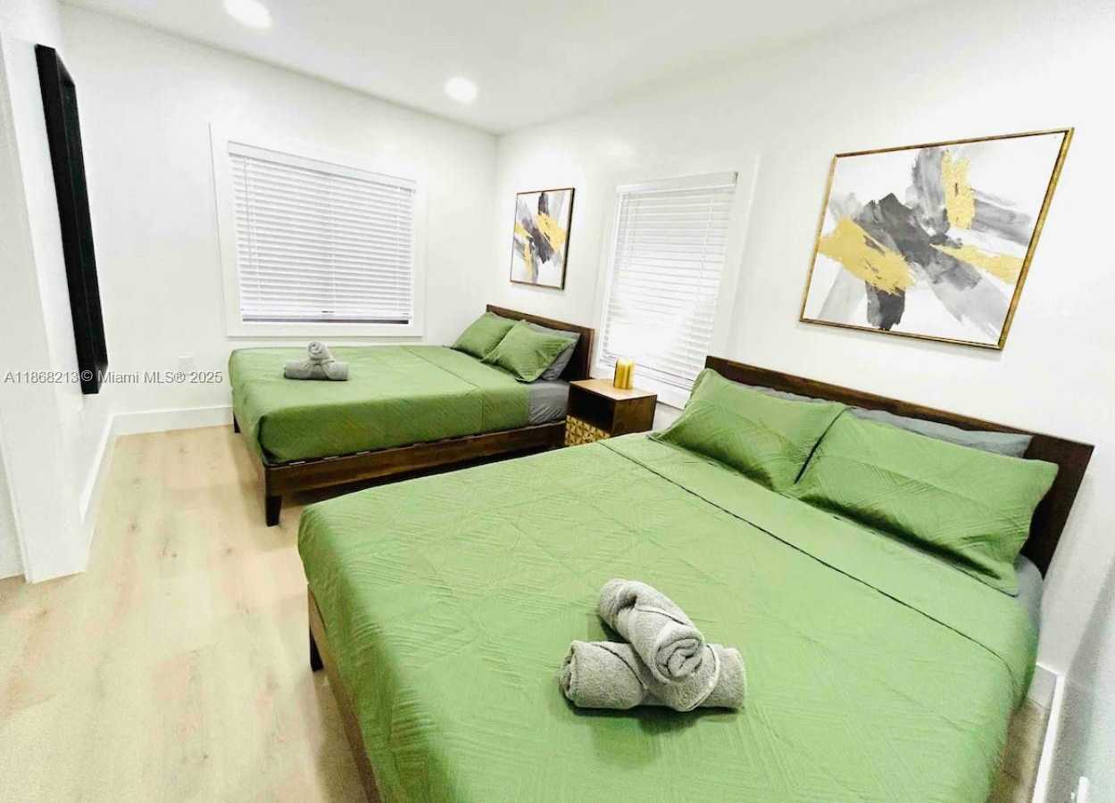 Small Image of 2723 SOUTH WEST 13TH ST #2723, Miami Number 10