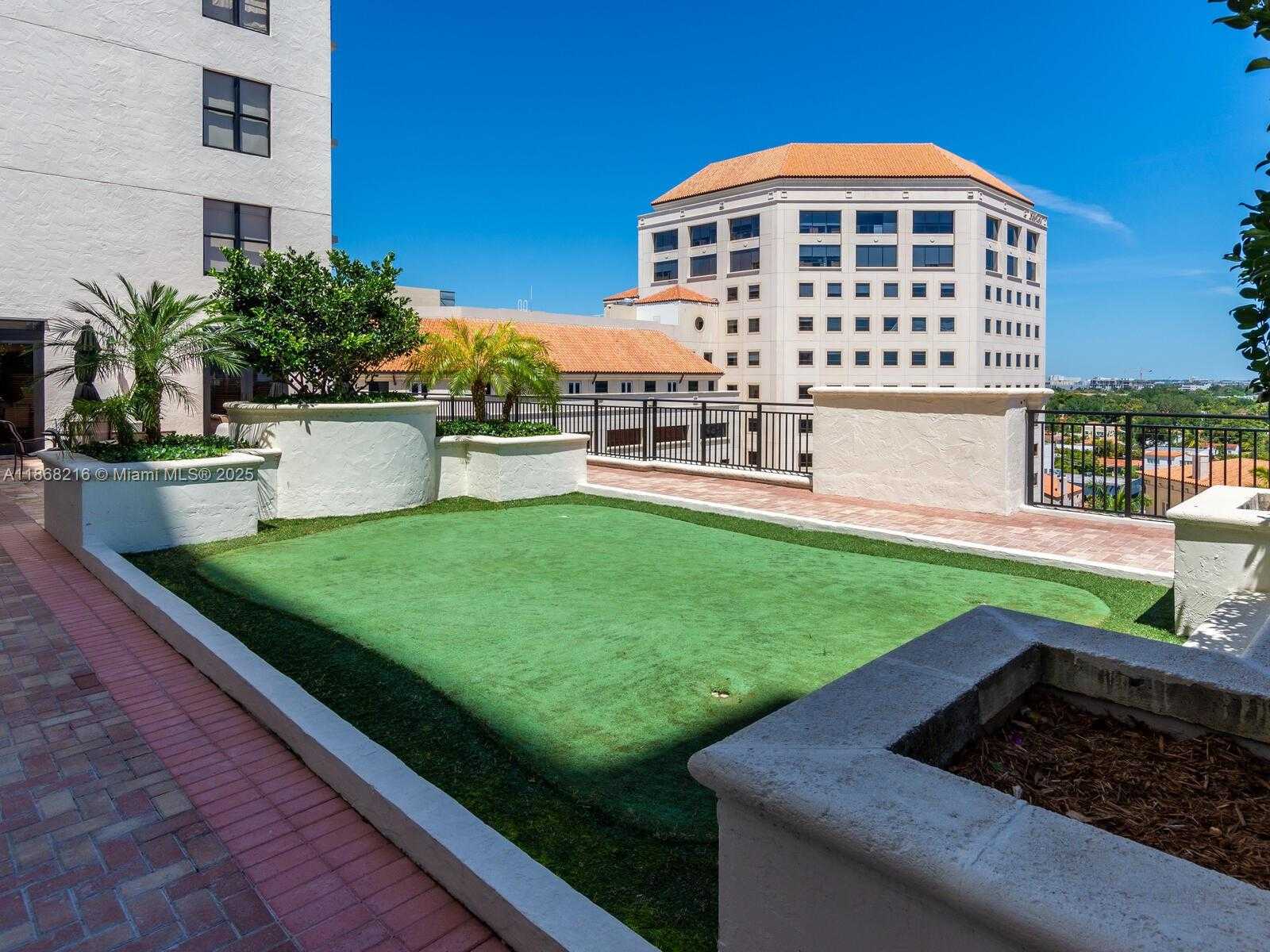 Small Image of 888 SOUTH DOUGLAS RD #605, Coral Gables Number 6