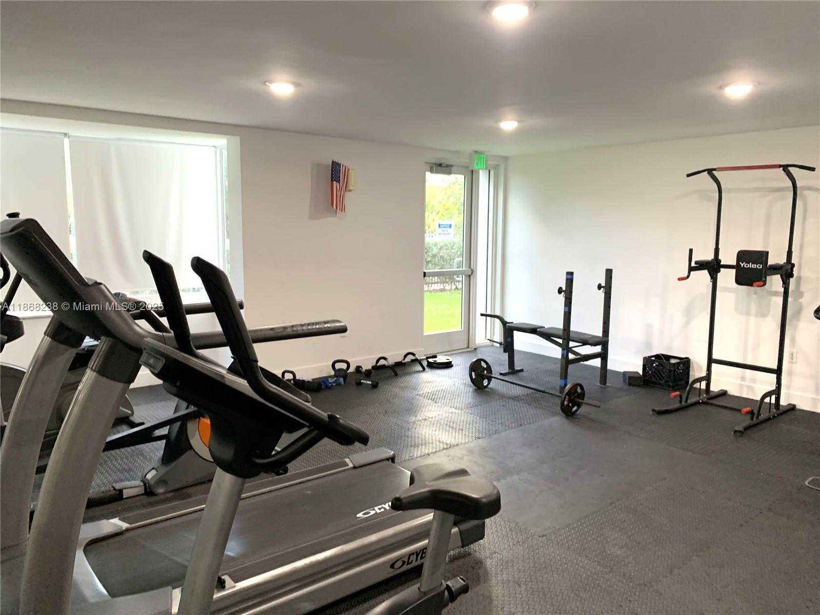 Small Image of 250 180TH DR #203, Sunny Isles Beach Number 2