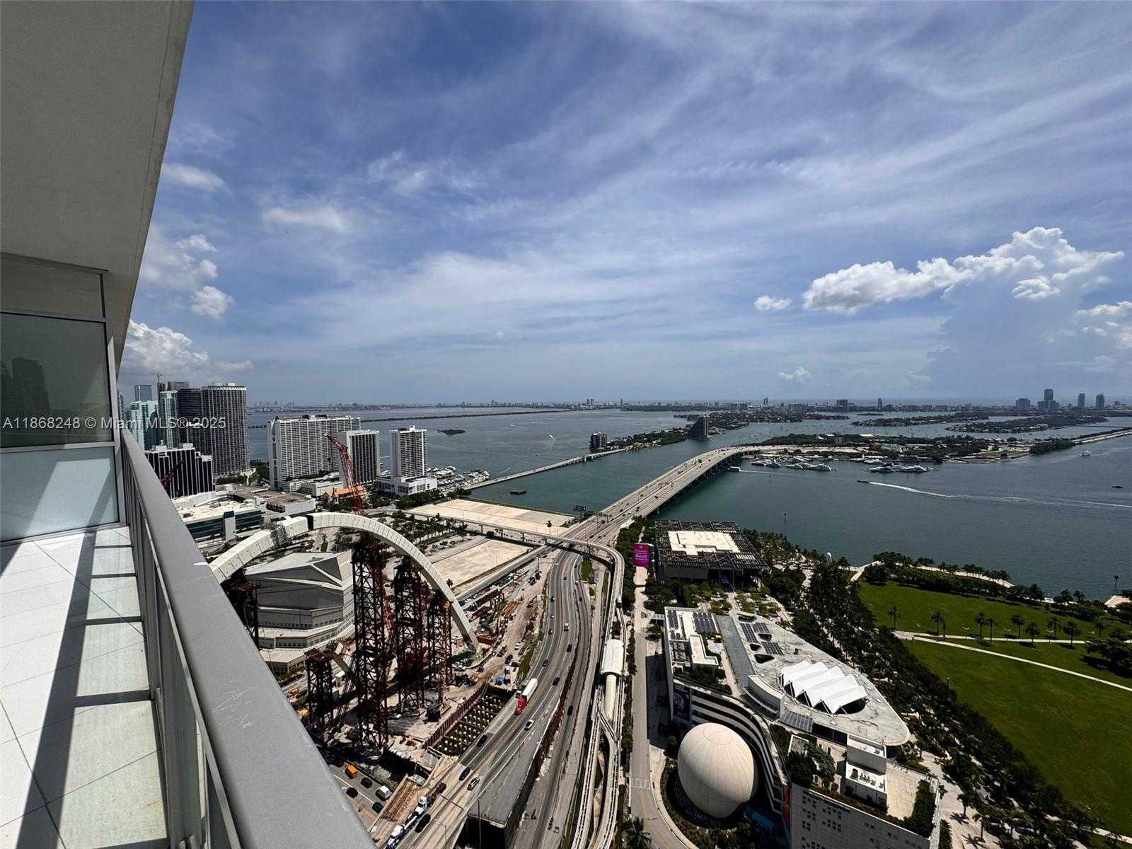 Small Image of 1100 BISCAYNE BLVD #4401, Miami Number 12