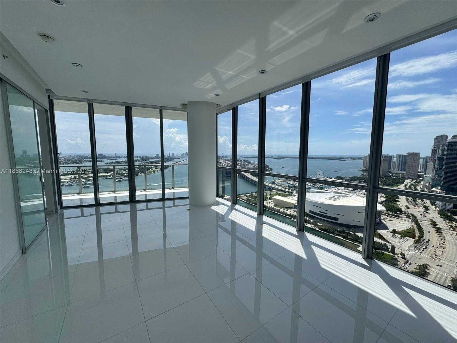 Small Image of 1100 BISCAYNE BLVD #4401, Miami Number 2