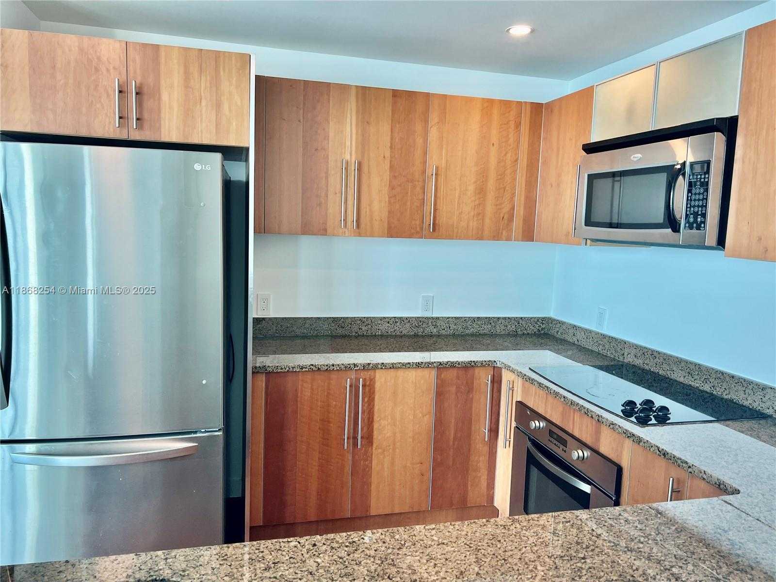 Small Image of 300 SOUTH BISCAYNE BLVD #3710, Miami Number 6