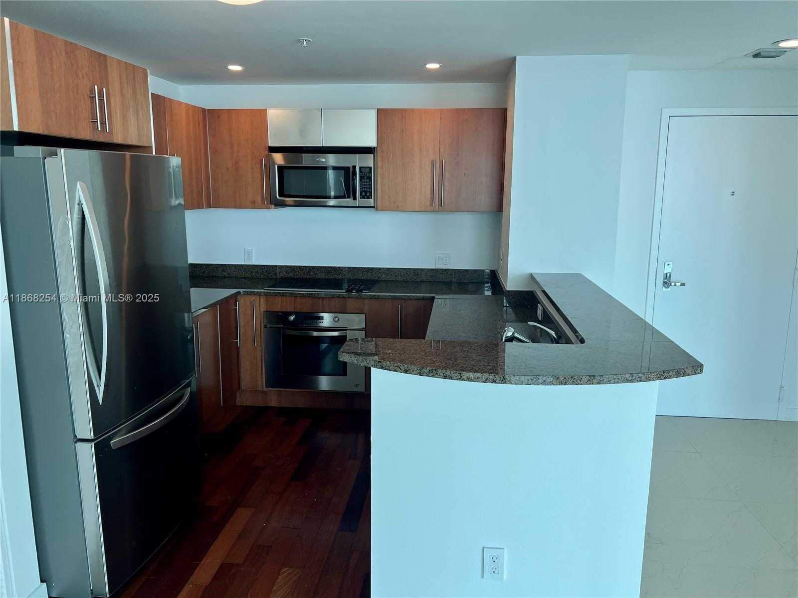 Small Image of 300 SOUTH BISCAYNE BLVD #3710, Miami Number 7
