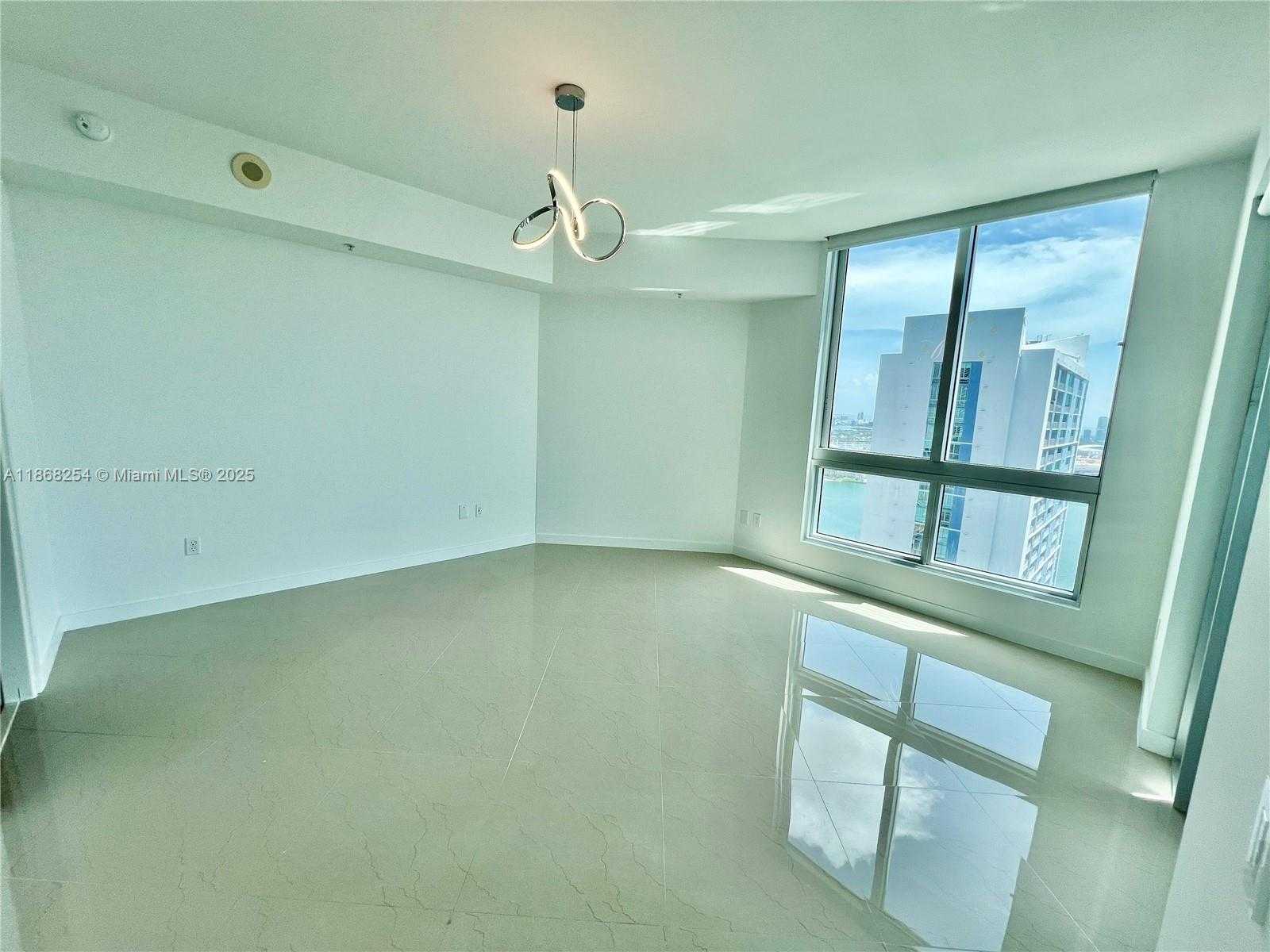 Small Image of 300 SOUTH BISCAYNE BLVD #3710, Miami Number 8