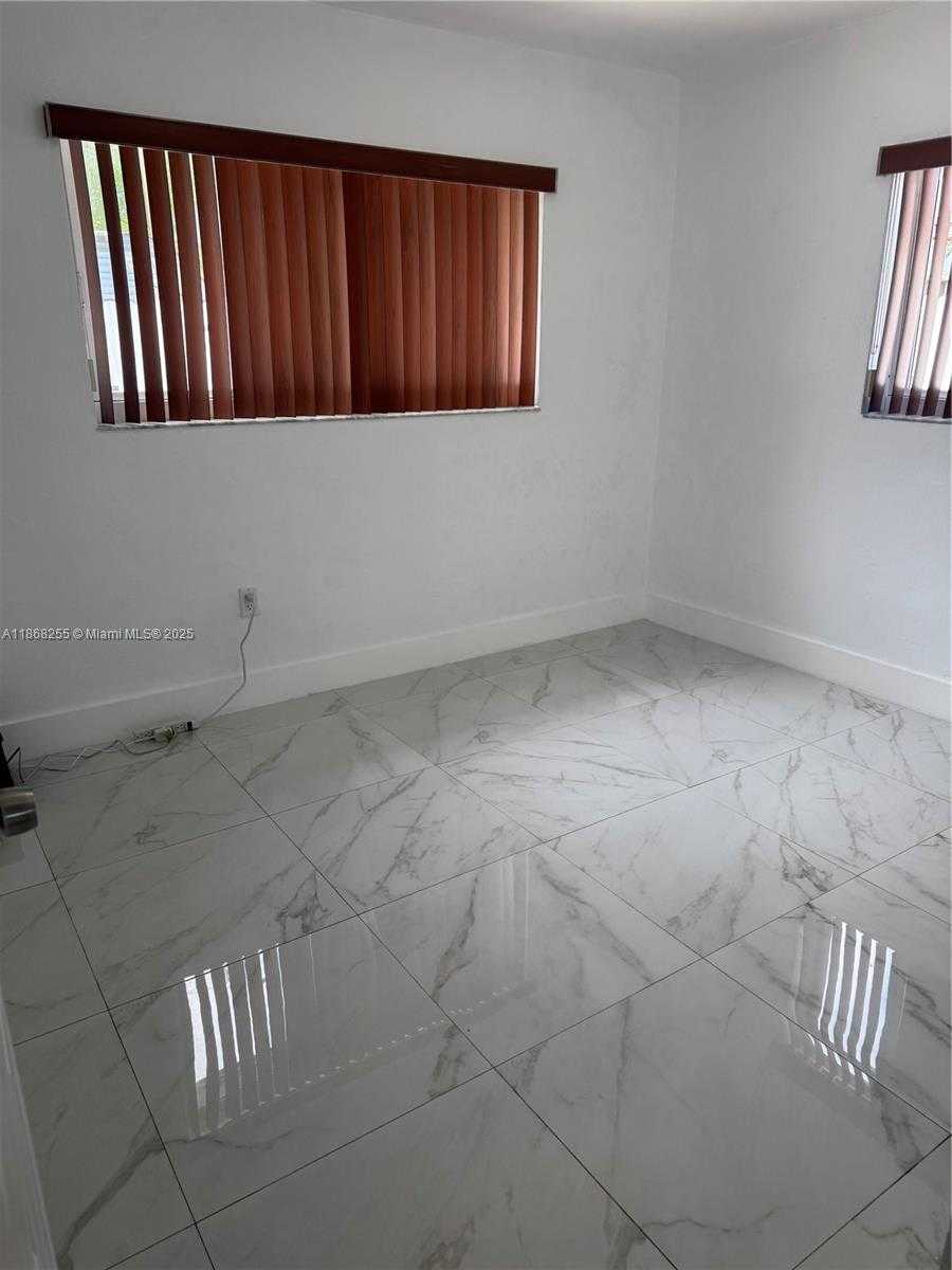 Small Image of 9635 HAITIAN DR, Cutler Bay Number 7