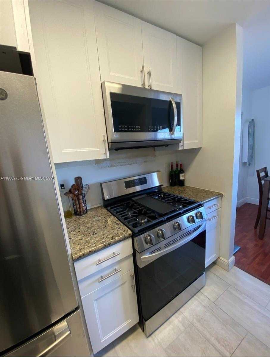 Small Image of 15320 SOUTH WEST 106TH TER #1112, Miami Number 4