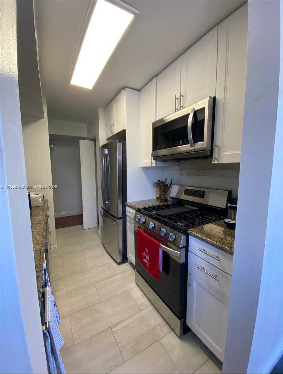 Small Image of 15320 SOUTH WEST 106TH TER #1112, Miami Number 5