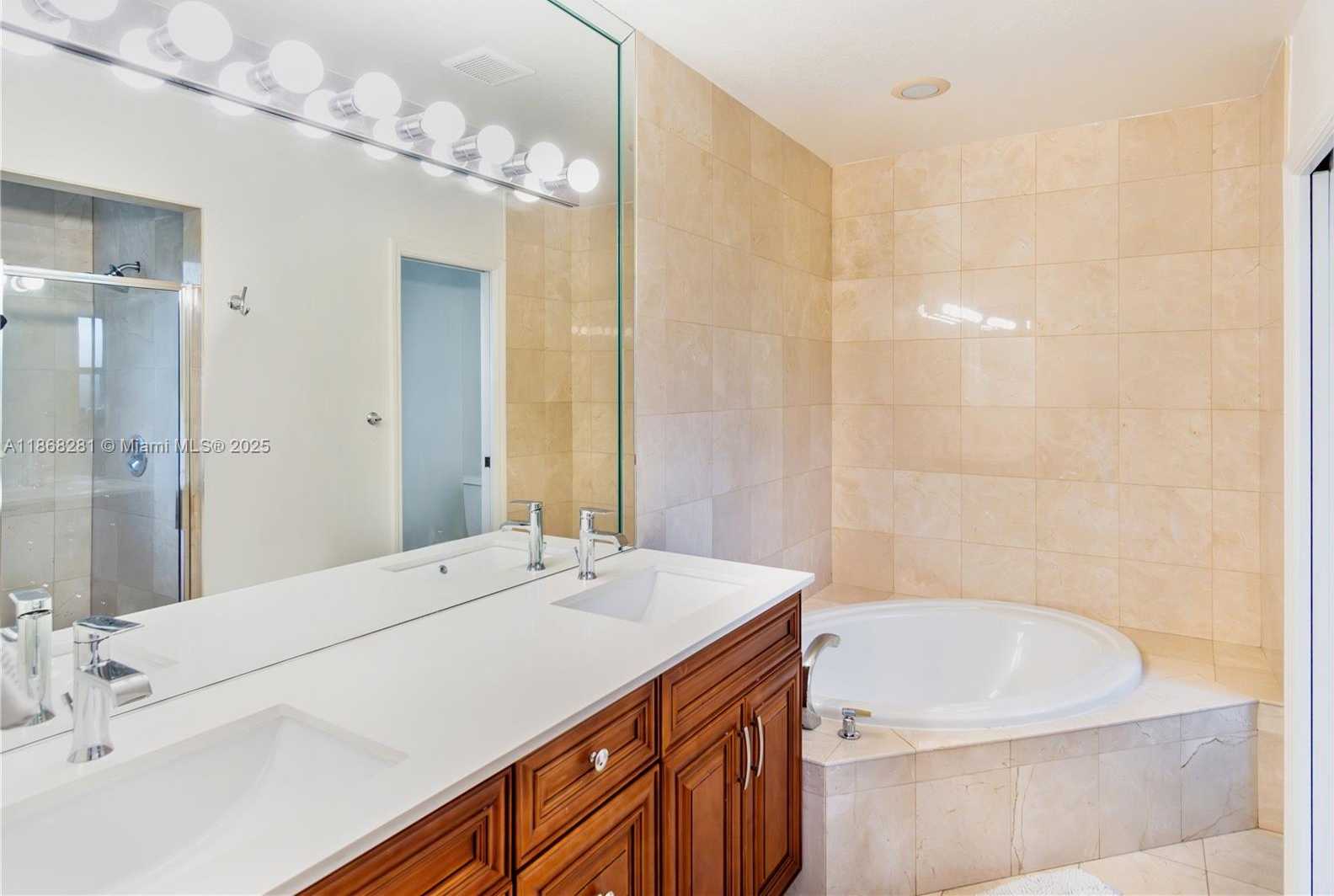 Small Image of 16550 SOUTH WEST 77TH CT, Palmetto Bay Number 27