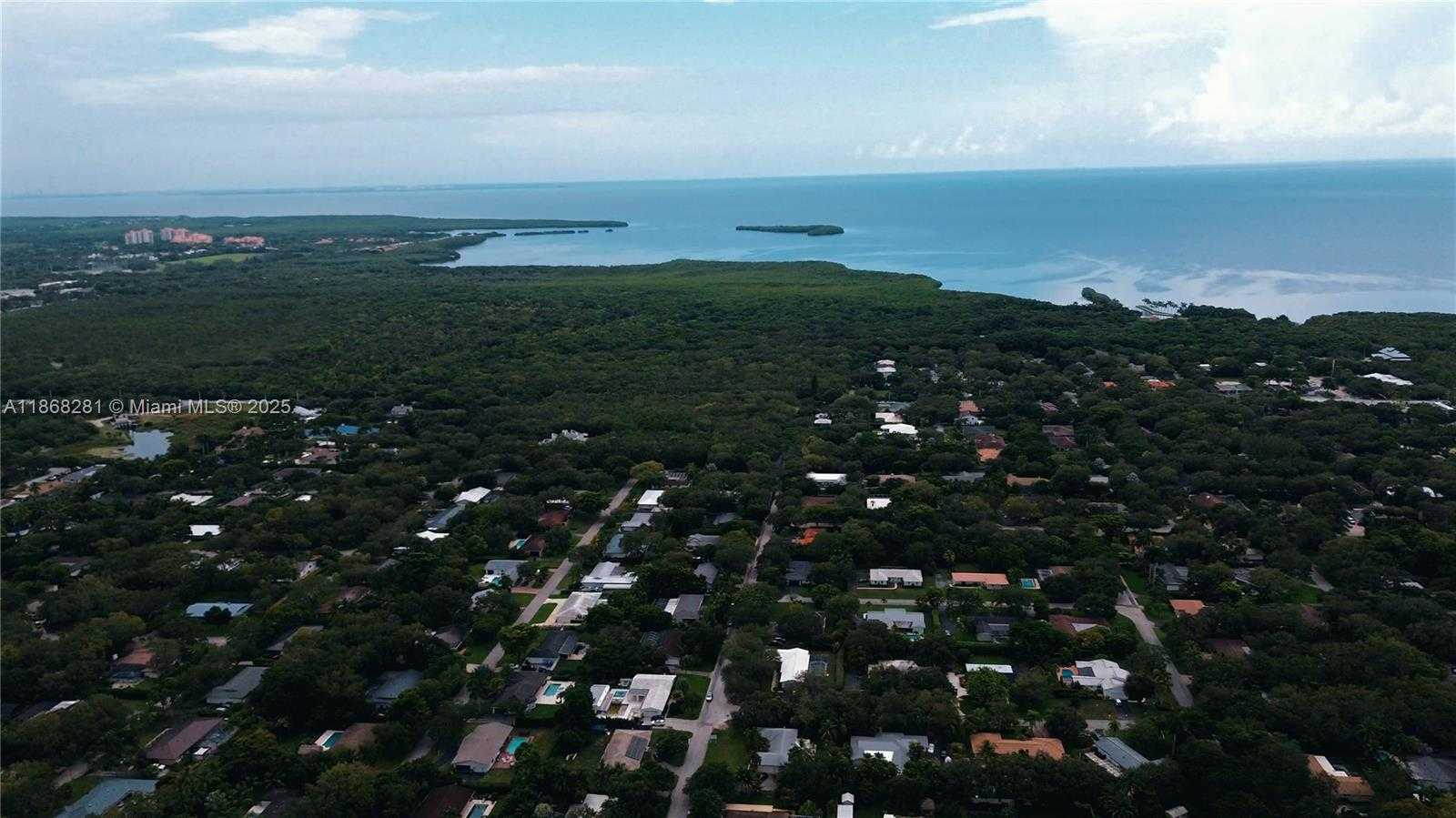 Small Image of 16550 SOUTH WEST 77TH CT, Palmetto Bay Number 47