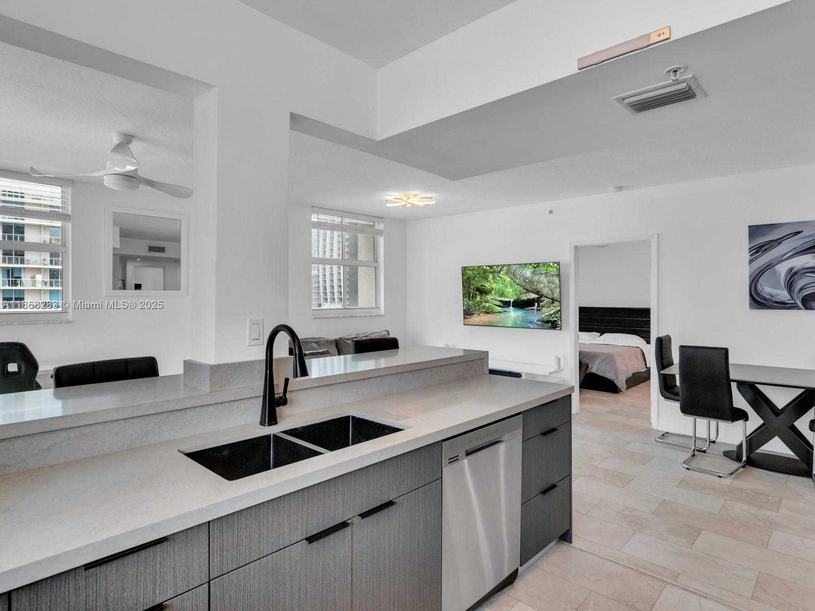 Small Image of 1250 NORTH MIAMI AVE #1315, Miami Number 11