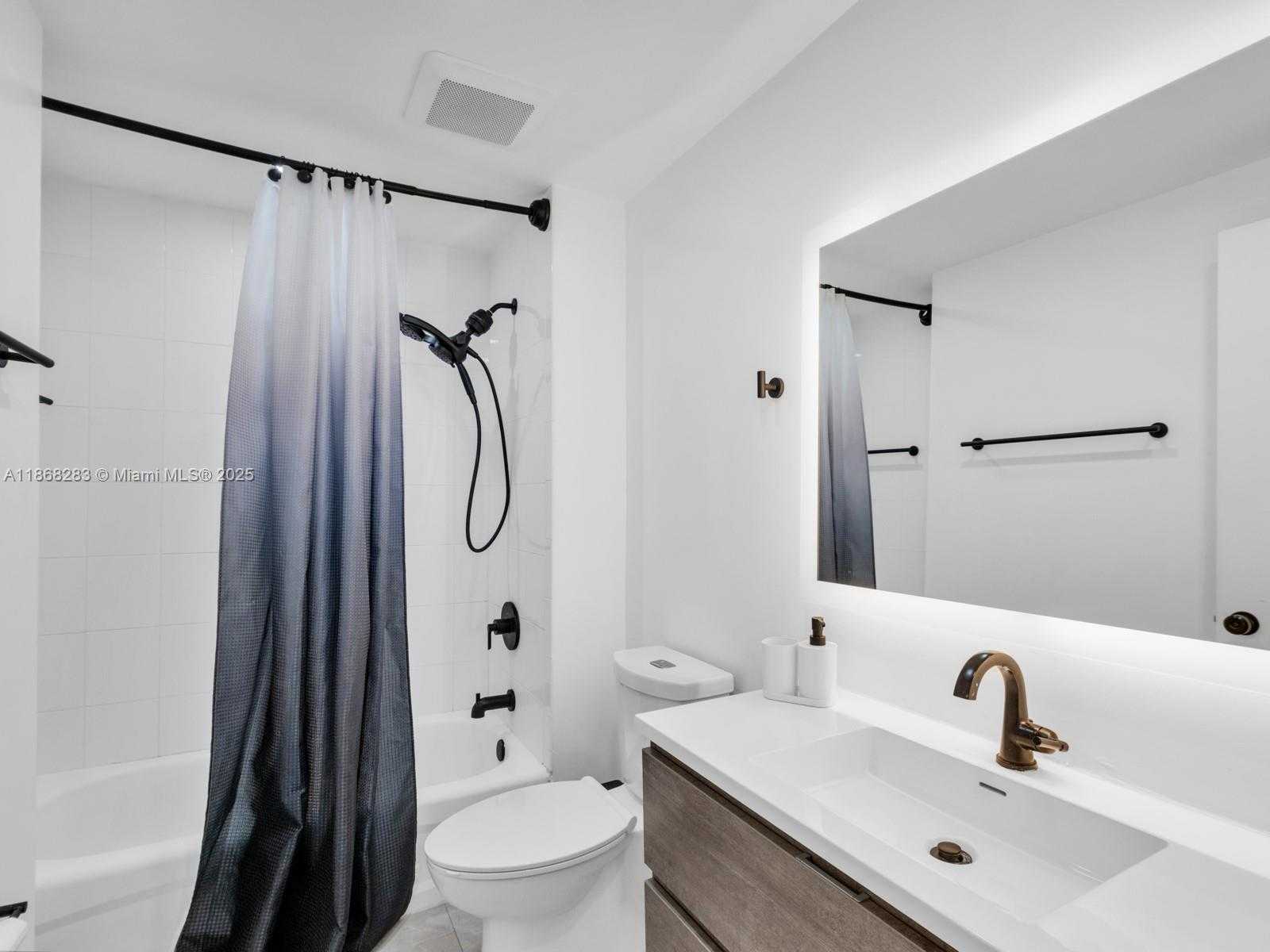 Small Image of 1250 NORTH MIAMI AVE #1315, Miami Number 20