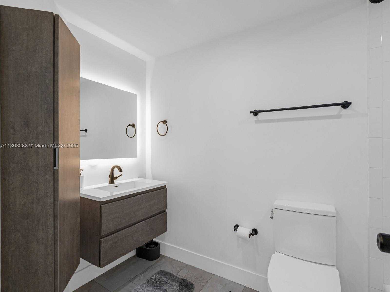 Small Image of 1250 NORTH MIAMI AVE #1315, Miami Number 22