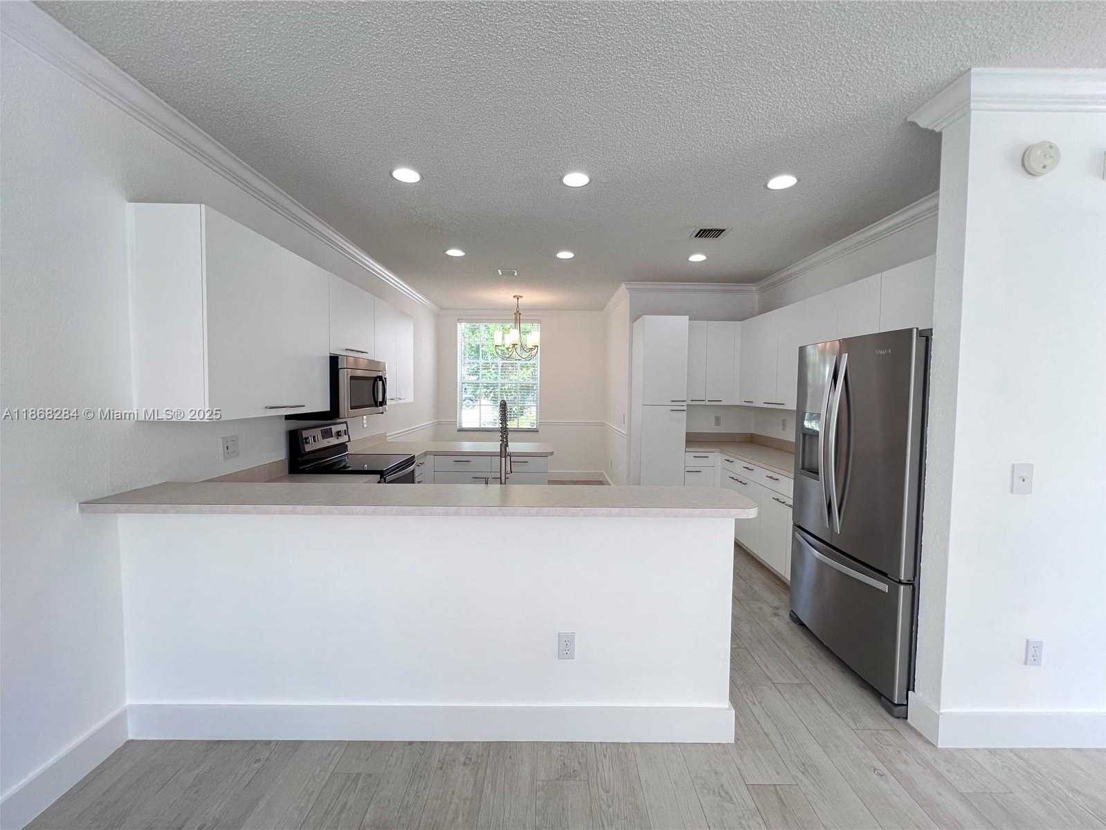 Small Image of 725 NORTH WEST 156TH AVE #725, Pembroke Pines Number 11