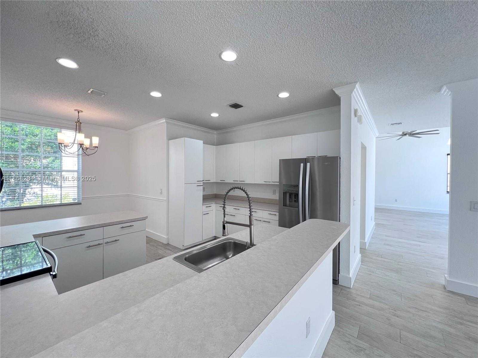 Small Image of 725 NORTH WEST 156TH AVE #725, Pembroke Pines Number 12