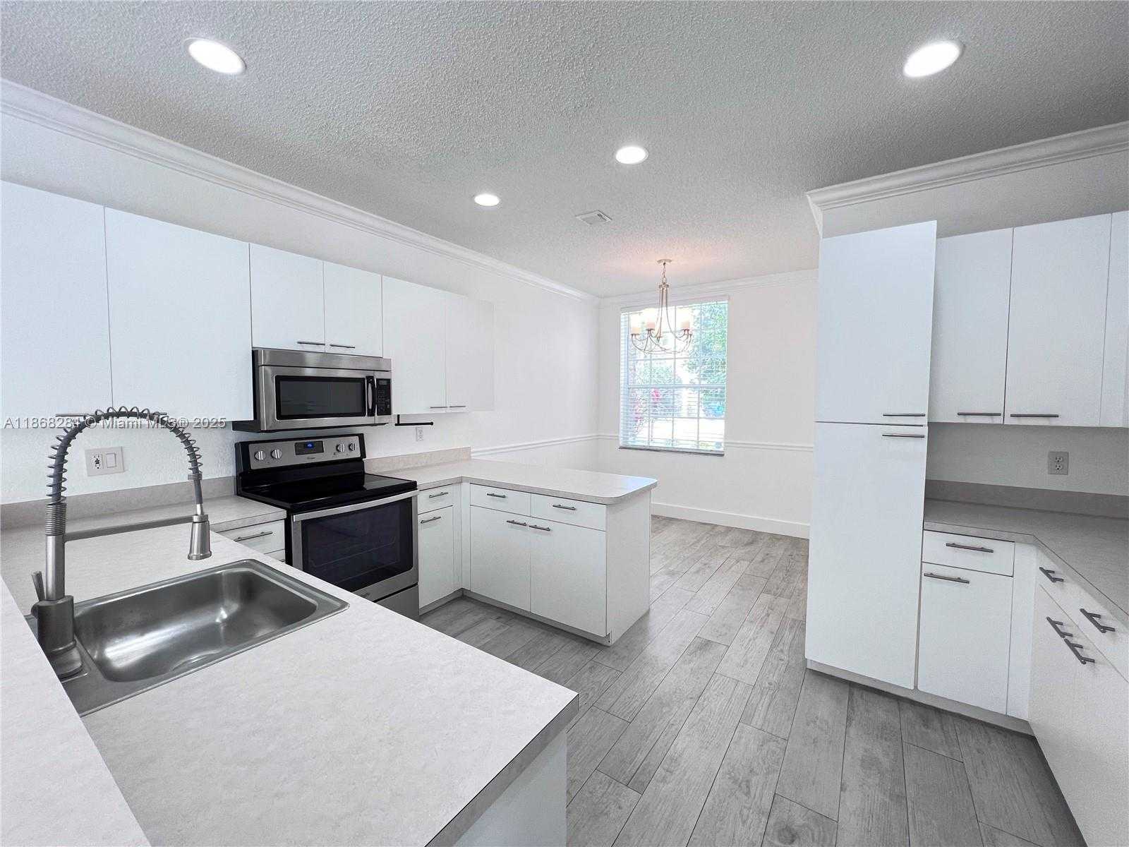 Small Image of 725 NORTH WEST 156TH AVE #725, Pembroke Pines Number 13