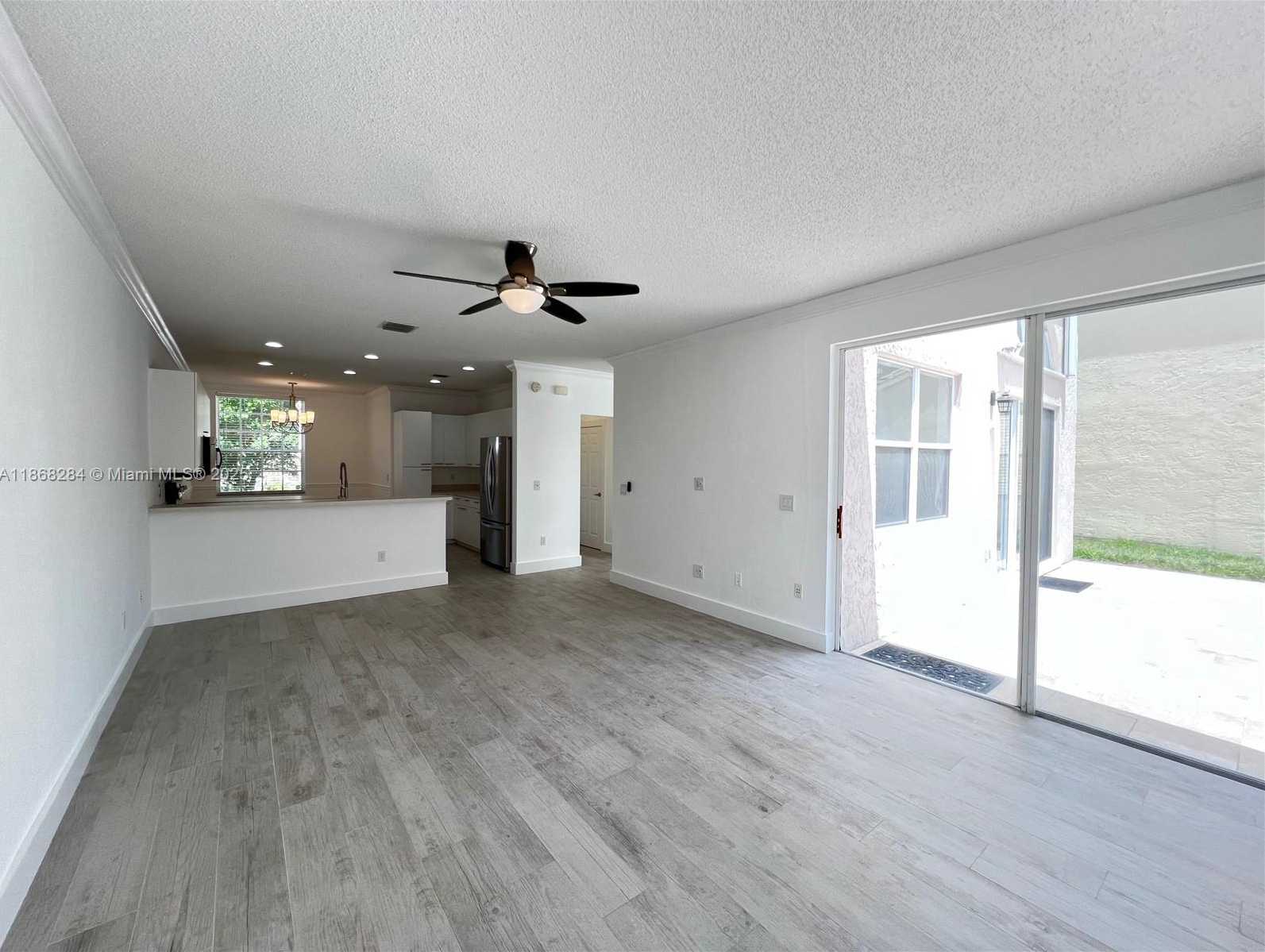 Small Image of 725 NORTH WEST 156TH AVE #725, Pembroke Pines Number 15
