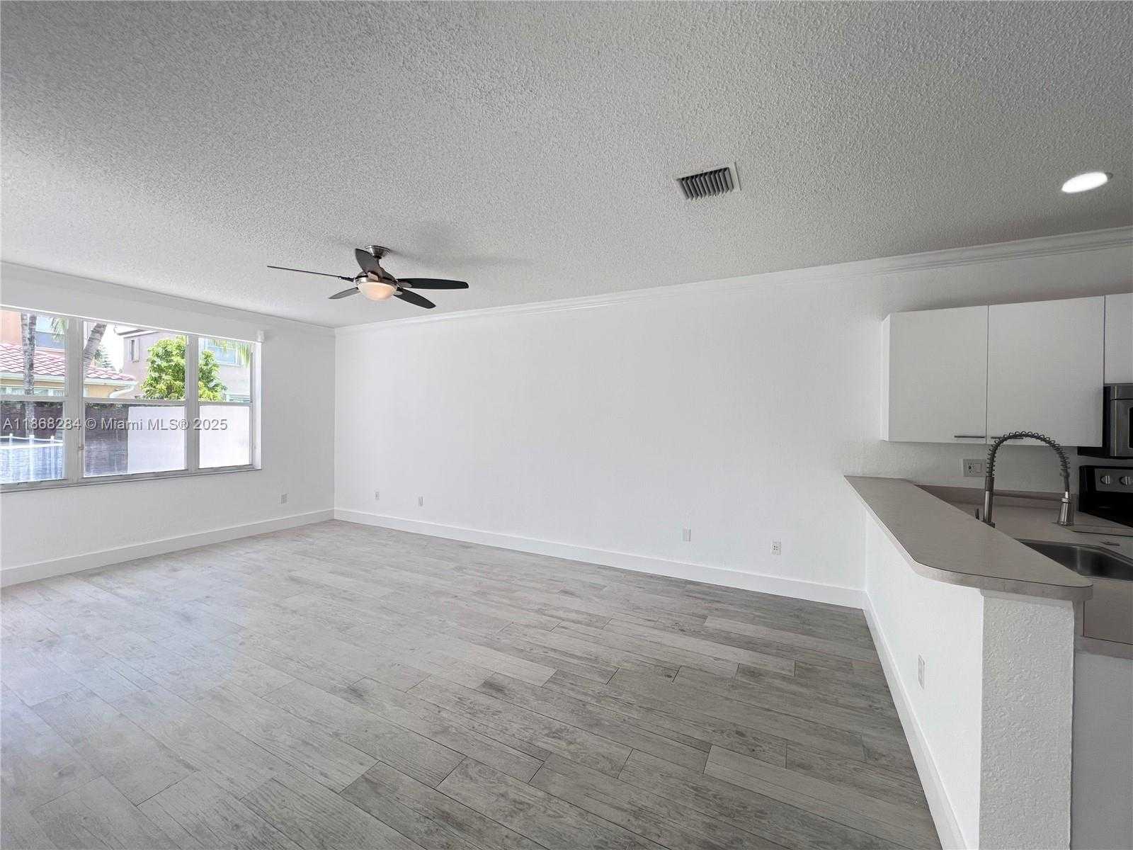 Small Image of 725 NORTH WEST 156TH AVE #725, Pembroke Pines Number 16