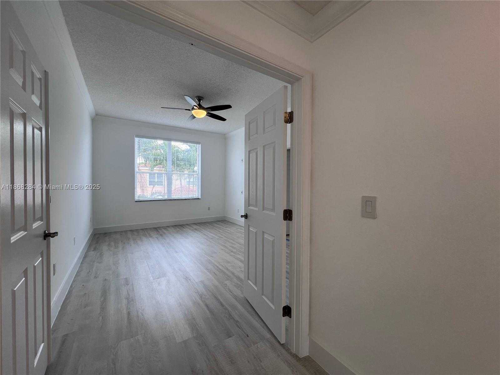 Small Image of 725 NORTH WEST 156TH AVE #725, Pembroke Pines Number 25