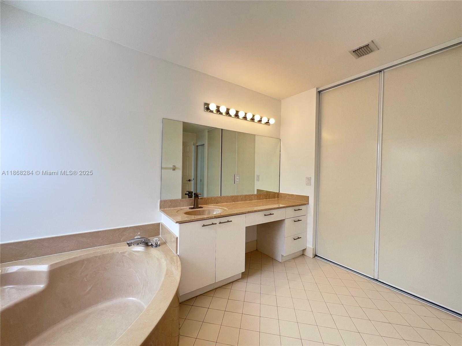 Small Image of 725 NORTH WEST 156TH AVE #725, Pembroke Pines Number 28