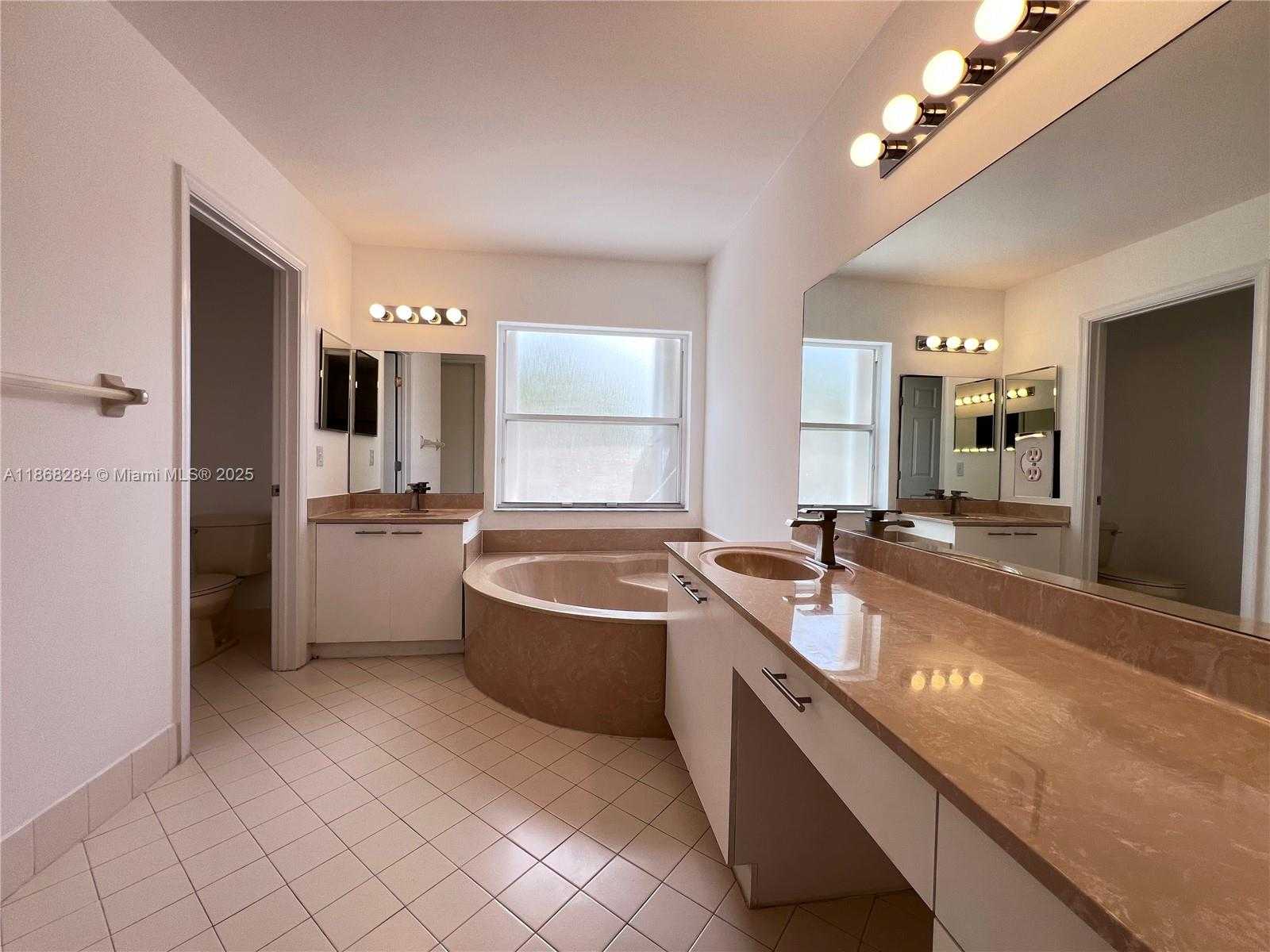 Small Image of 725 NORTH WEST 156TH AVE #725, Pembroke Pines Number 29