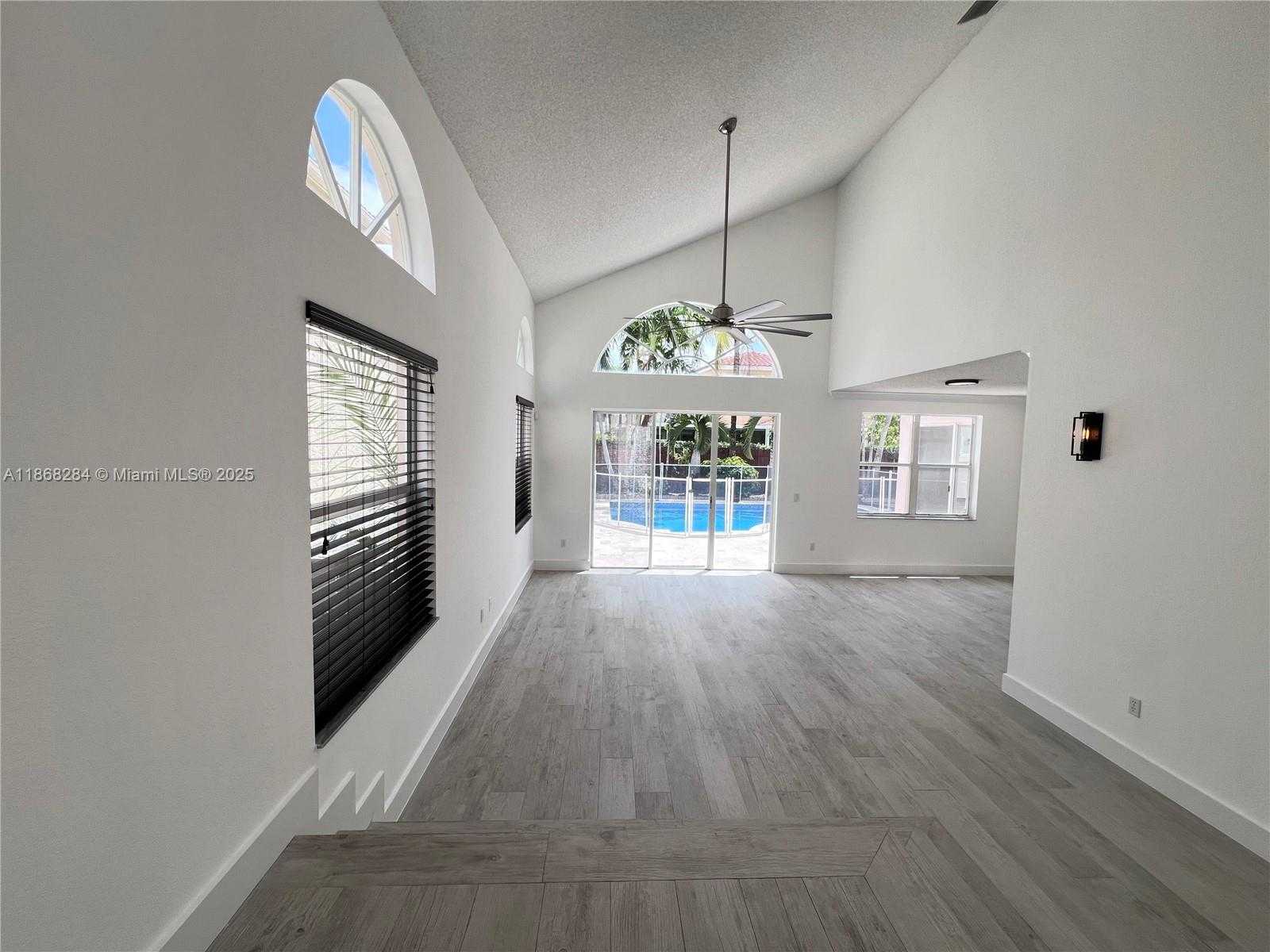 Small Image of 725 NORTH WEST 156TH AVE #725, Pembroke Pines Number 7