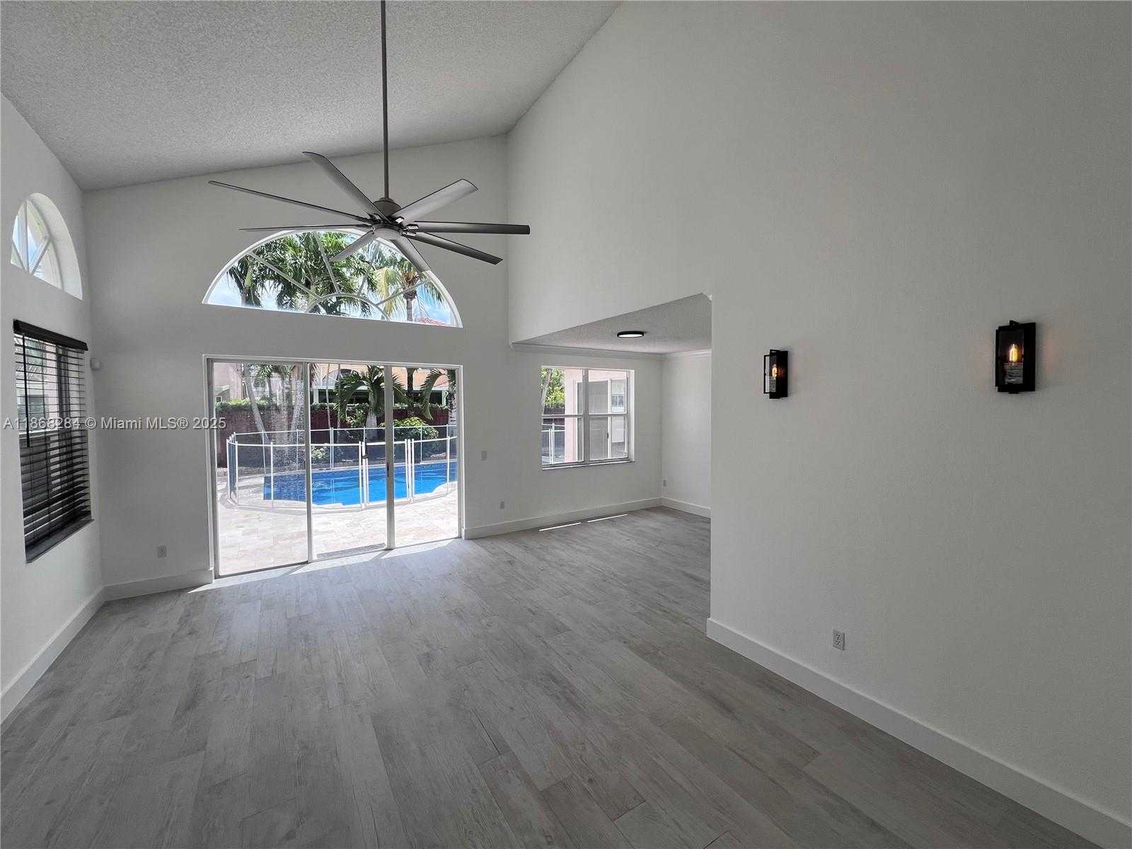 Small Image of 725 NORTH WEST 156TH AVE #725, Pembroke Pines Number 8